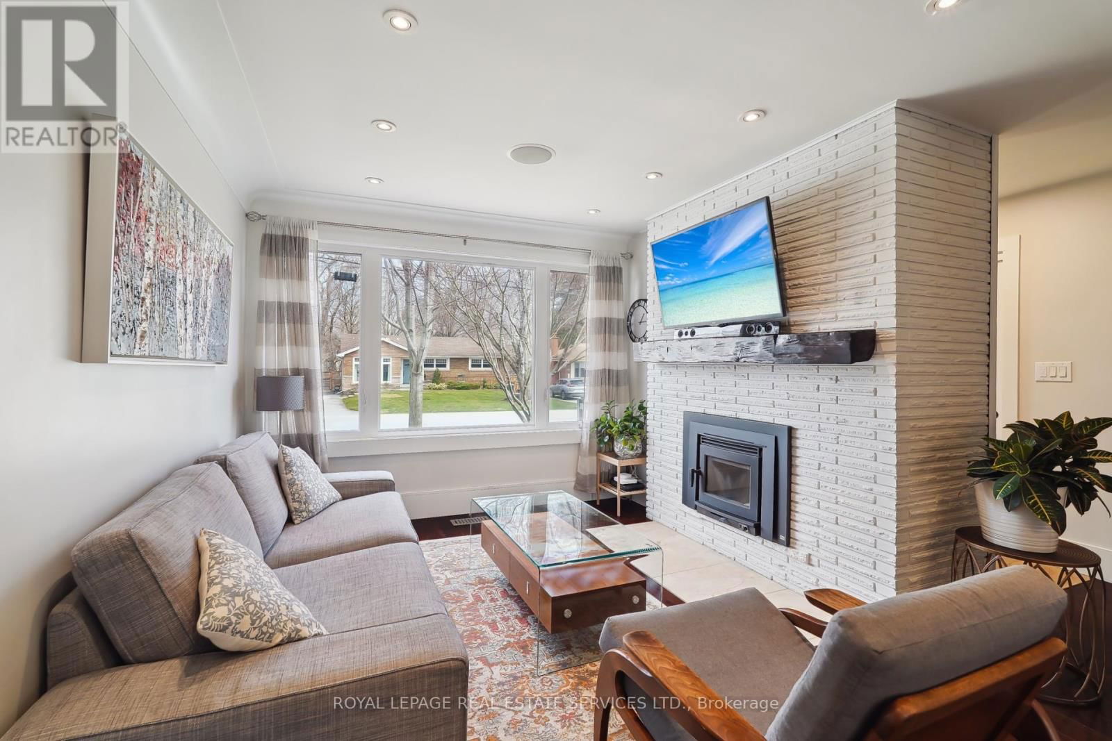 856 TEAL DRIVE Image 12
