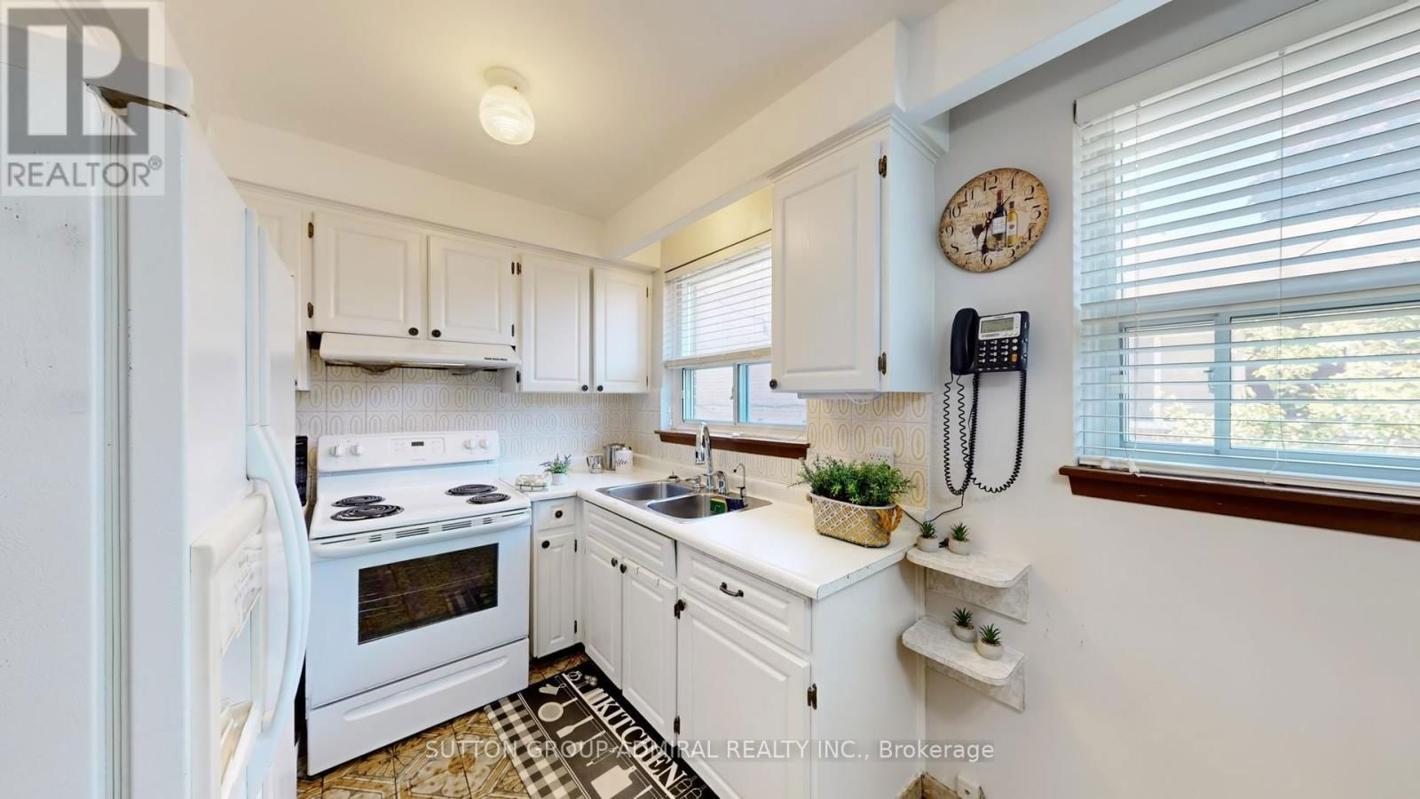 22 PETERSON DRIVE Image 12
