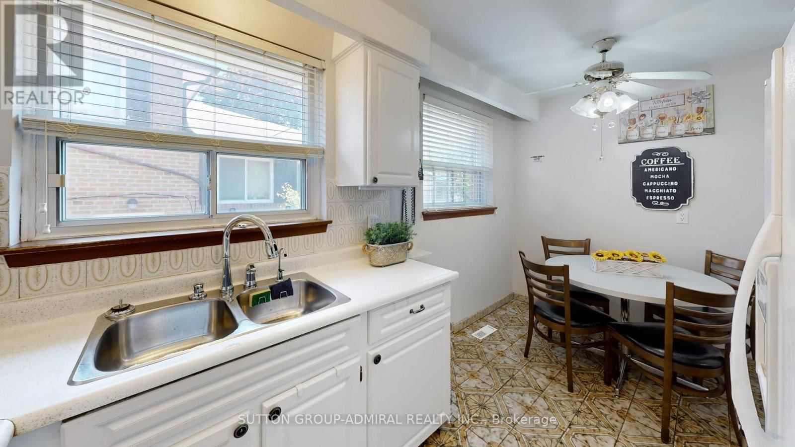 22 PETERSON DRIVE Image 14
