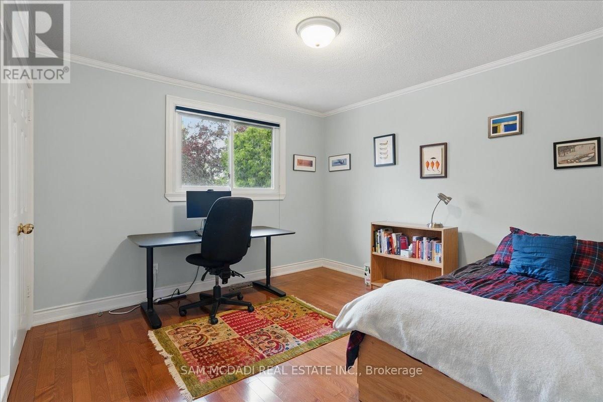 1713 PENGILLEY PLACE Image 33