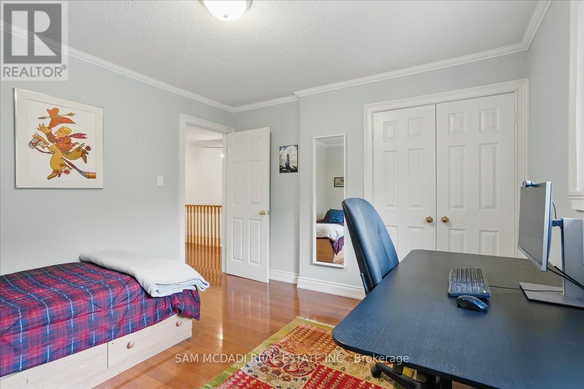 1713 PENGILLEY PLACE Image 34