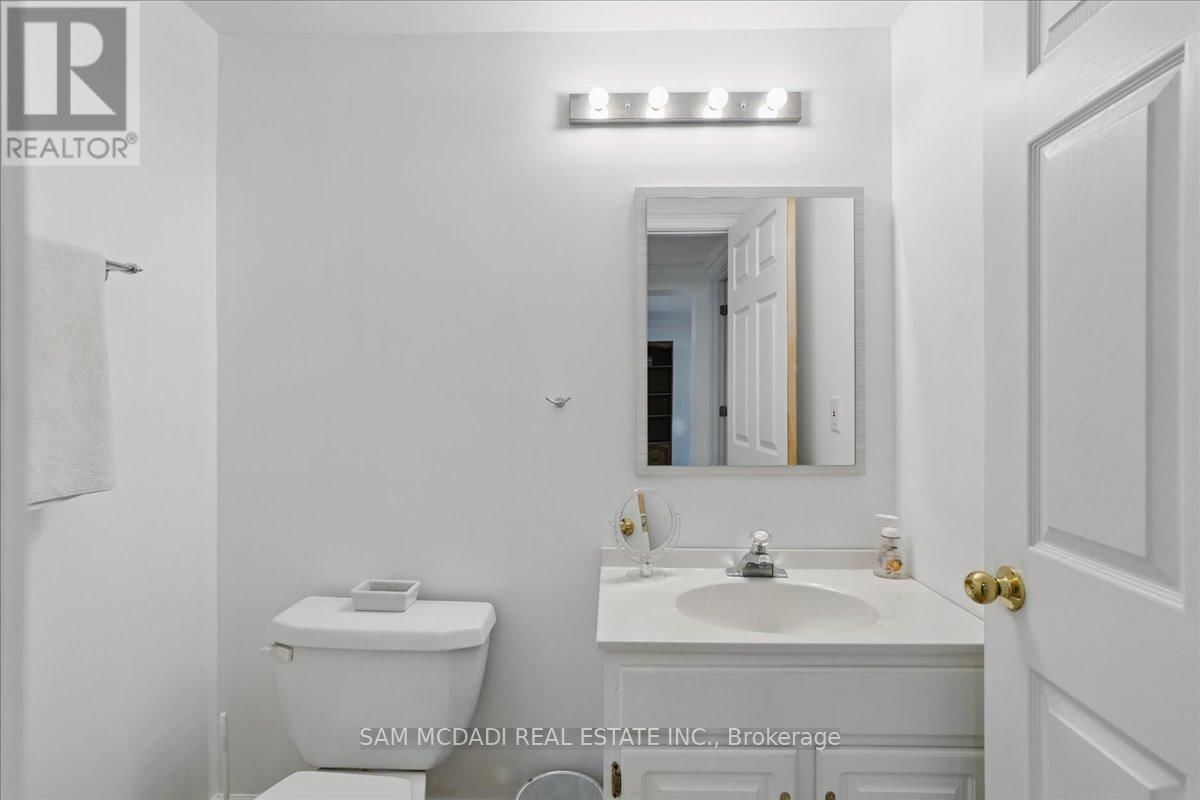 1713 PENGILLEY PLACE Image 36