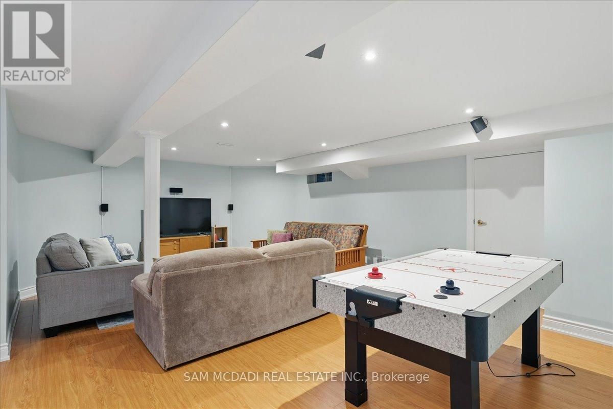 1713 PENGILLEY PLACE Image 40