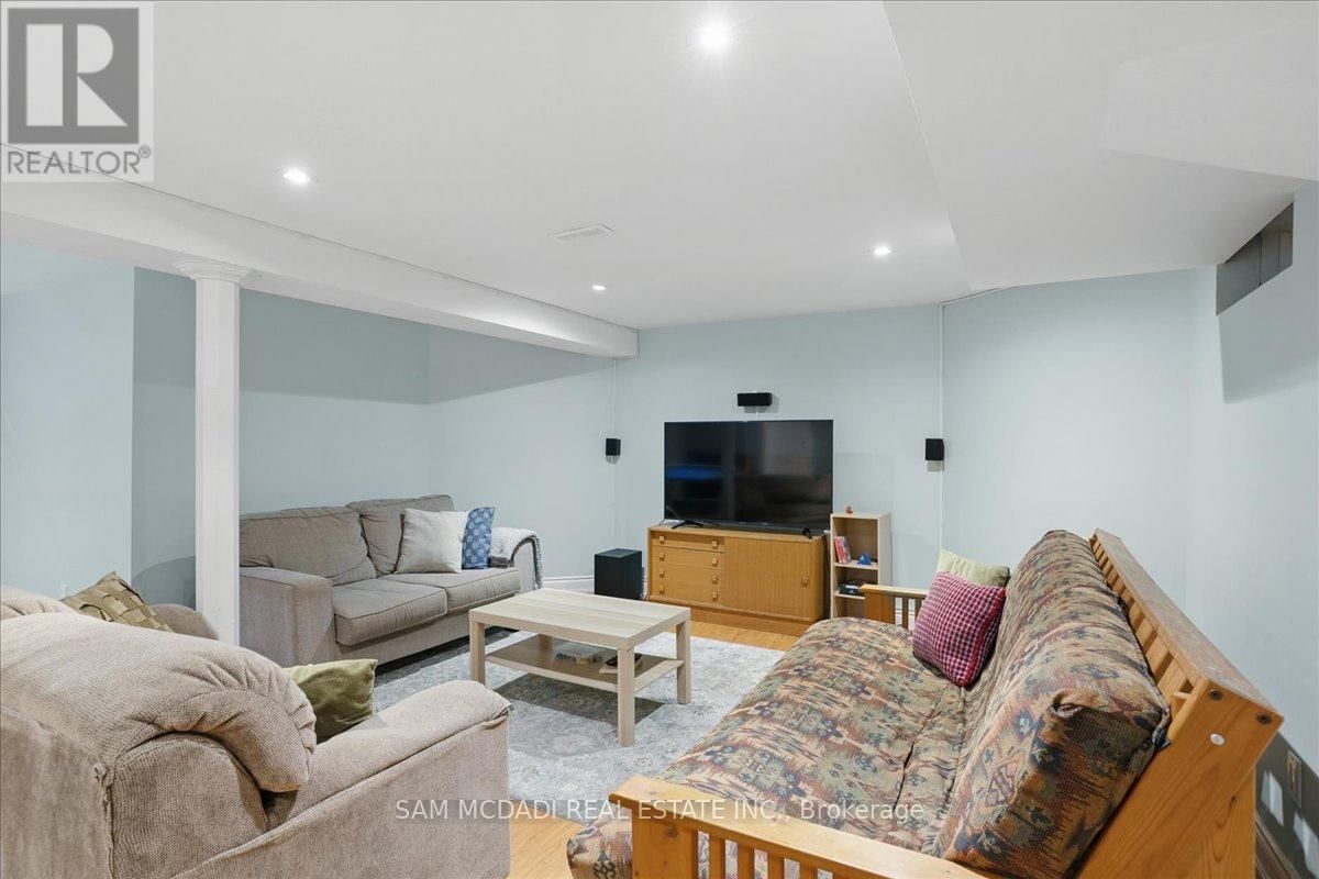 1713 PENGILLEY PLACE Image 41