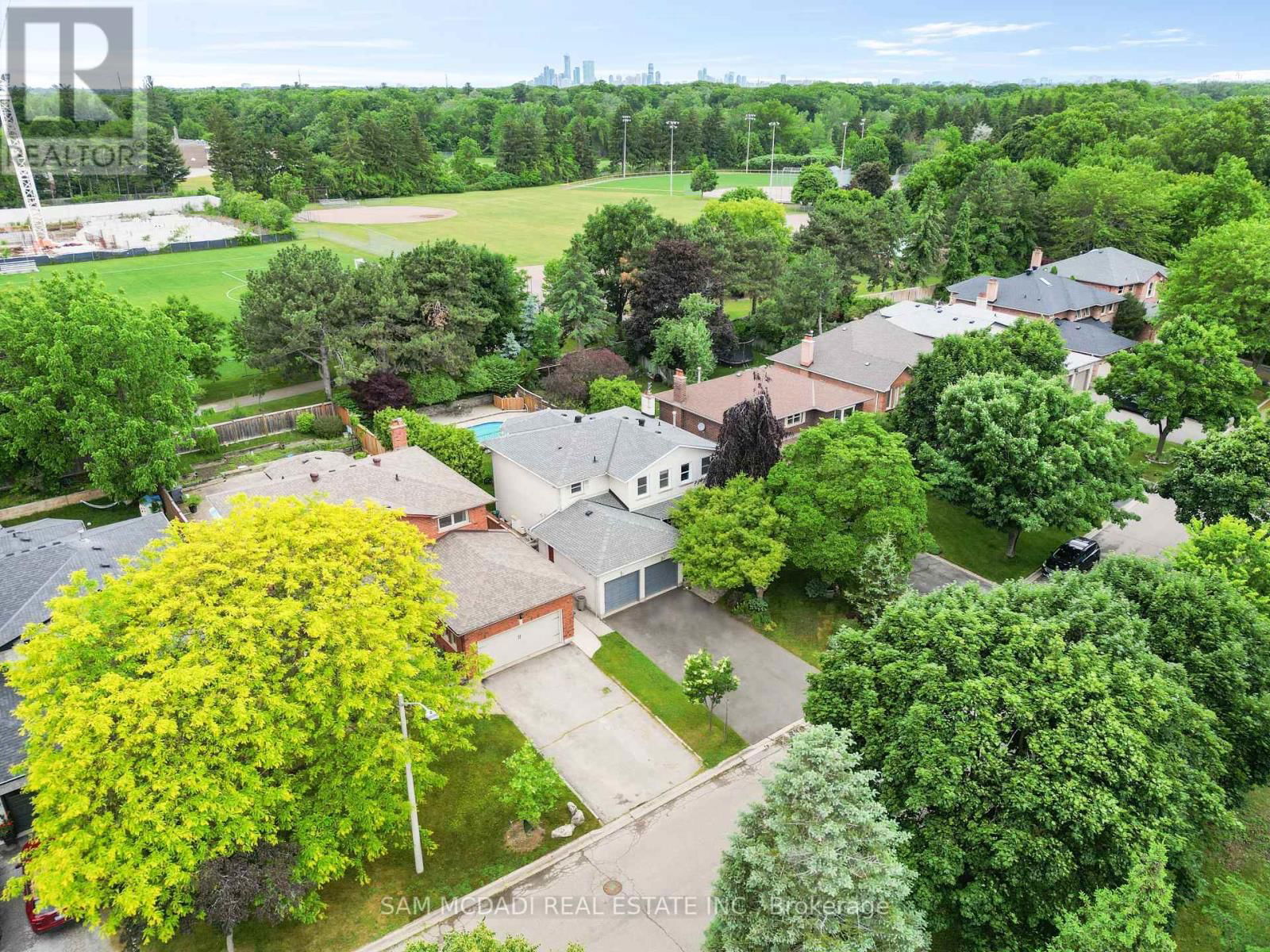 1713 PENGILLEY PLACE Image 48