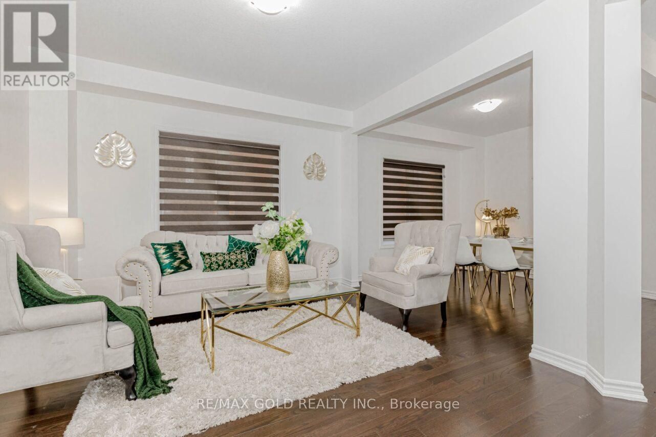 74 BUCKSAW STREET Image 10
