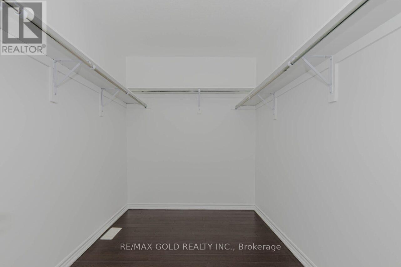 74 BUCKSAW STREET Image 21