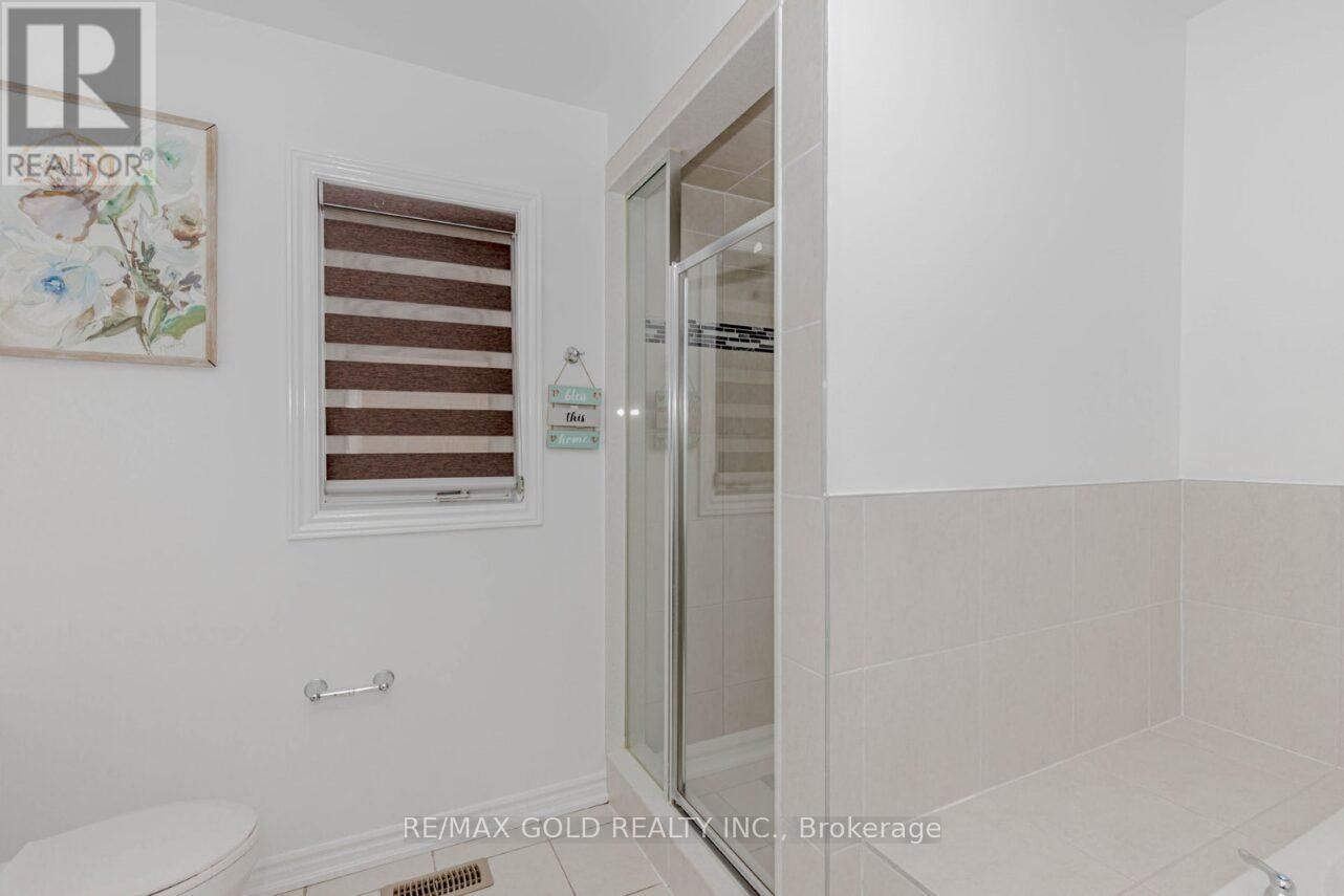 74 BUCKSAW STREET Image 23
