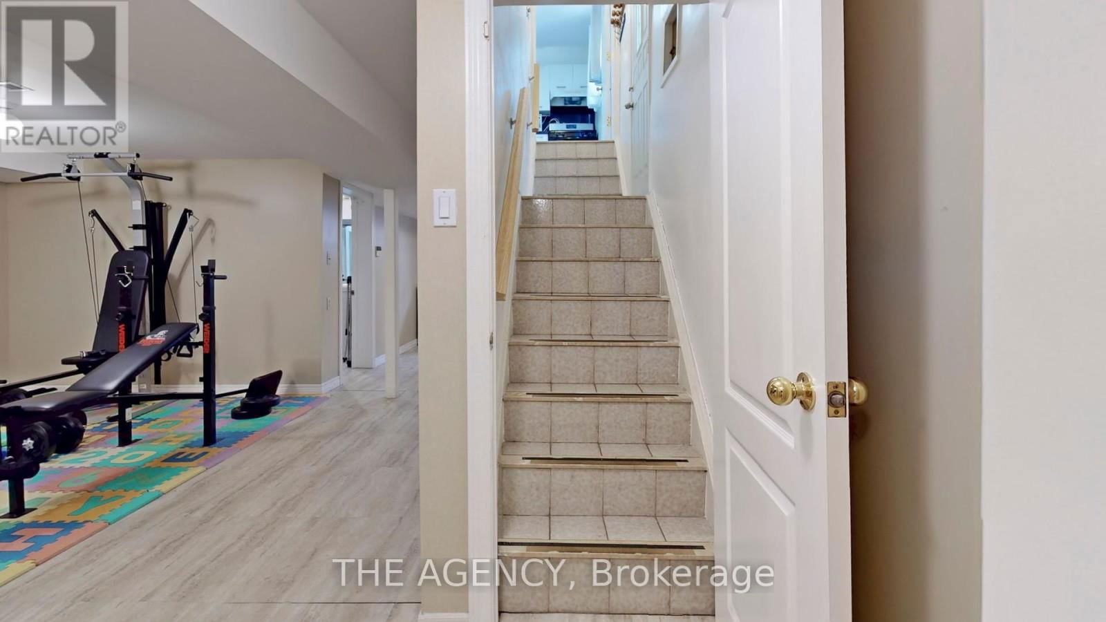 7 PURCHASE PLACE Image 35