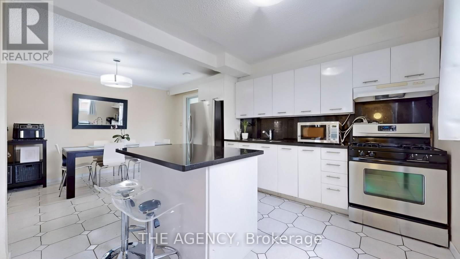 7 PURCHASE PLACE Image 9