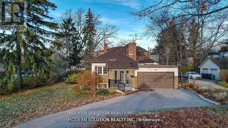 28 FOREST AVENUE Image 1