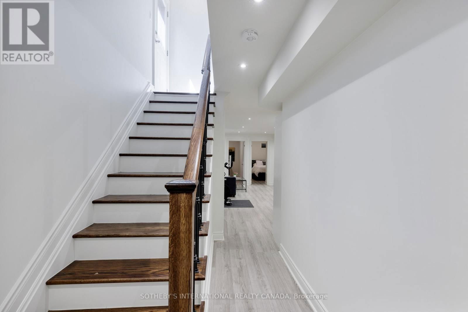 50B LABURNHAM AVENUE Image 39