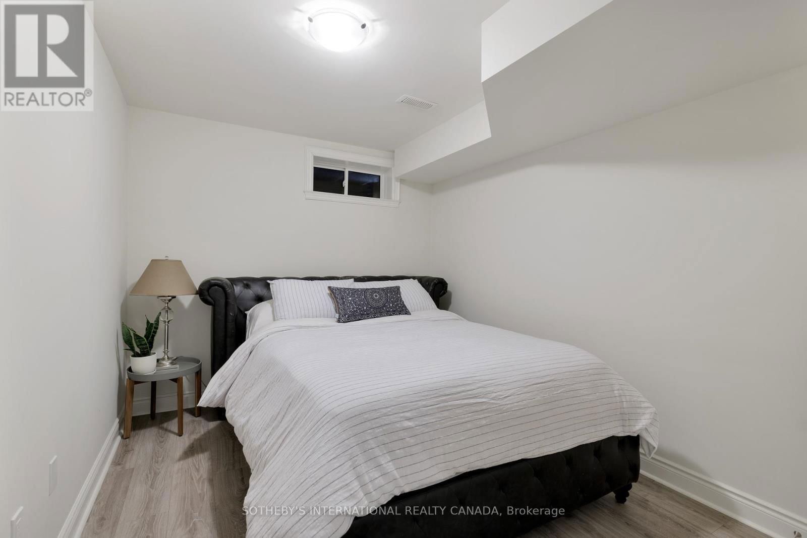 50B LABURNHAM AVENUE Image 43