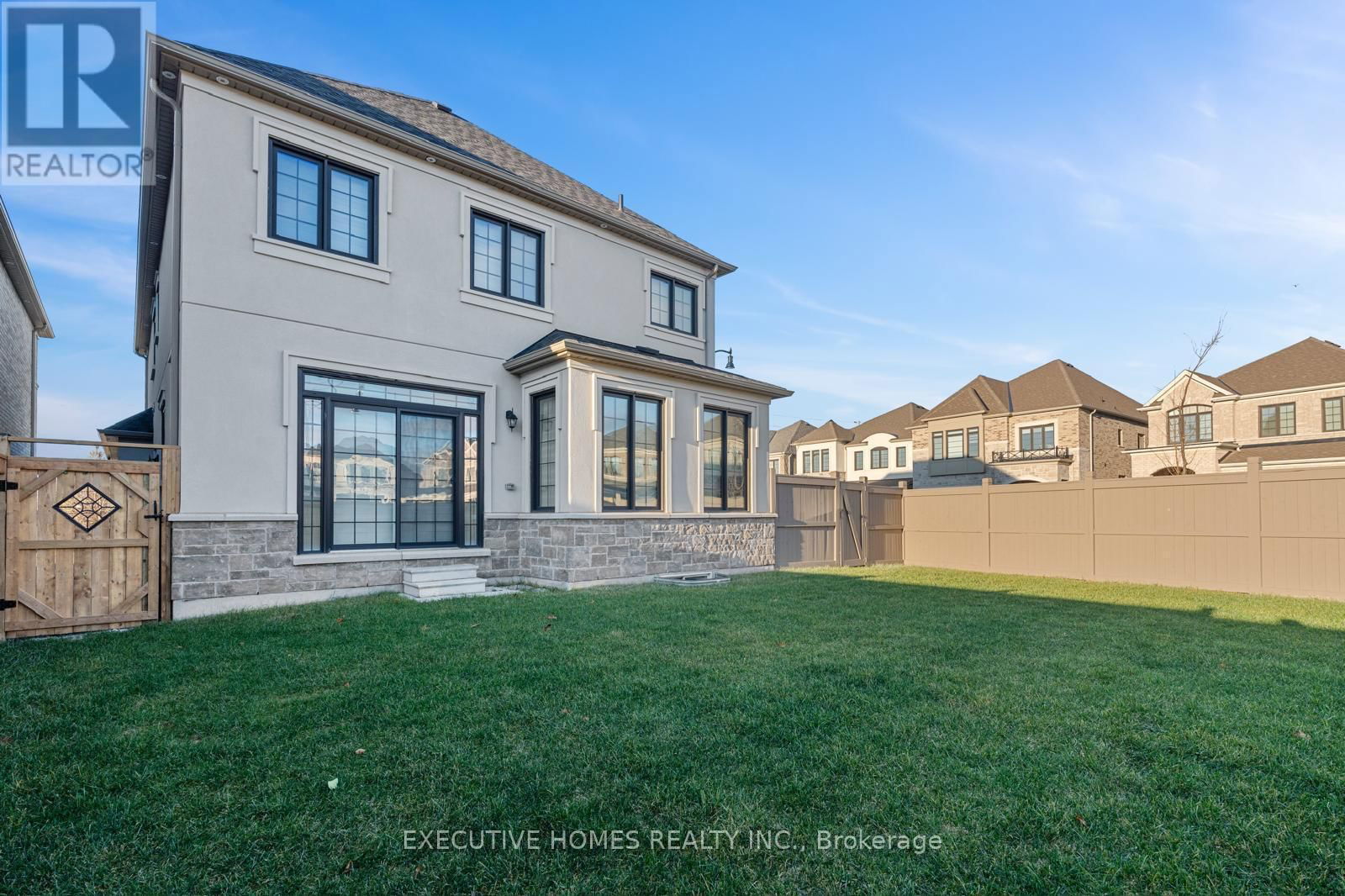 25 IXWORTH CIRCLE Image 10