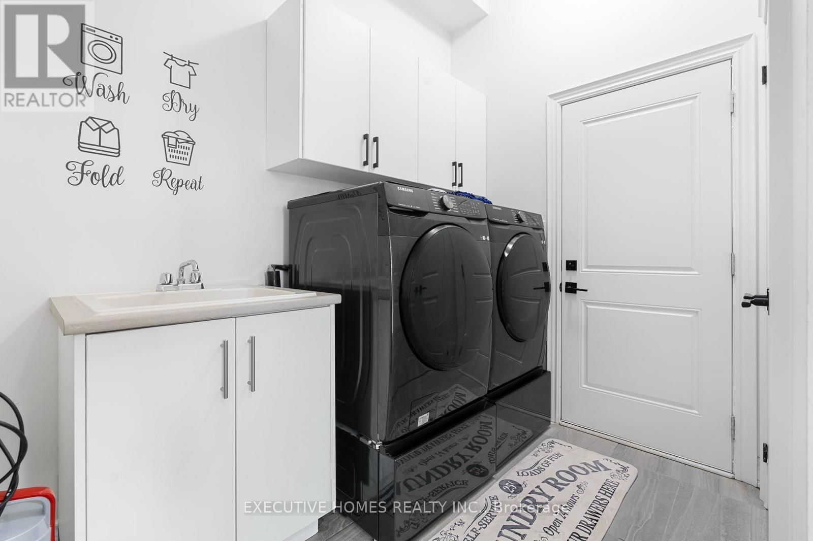 25 IXWORTH CIRCLE Image 22