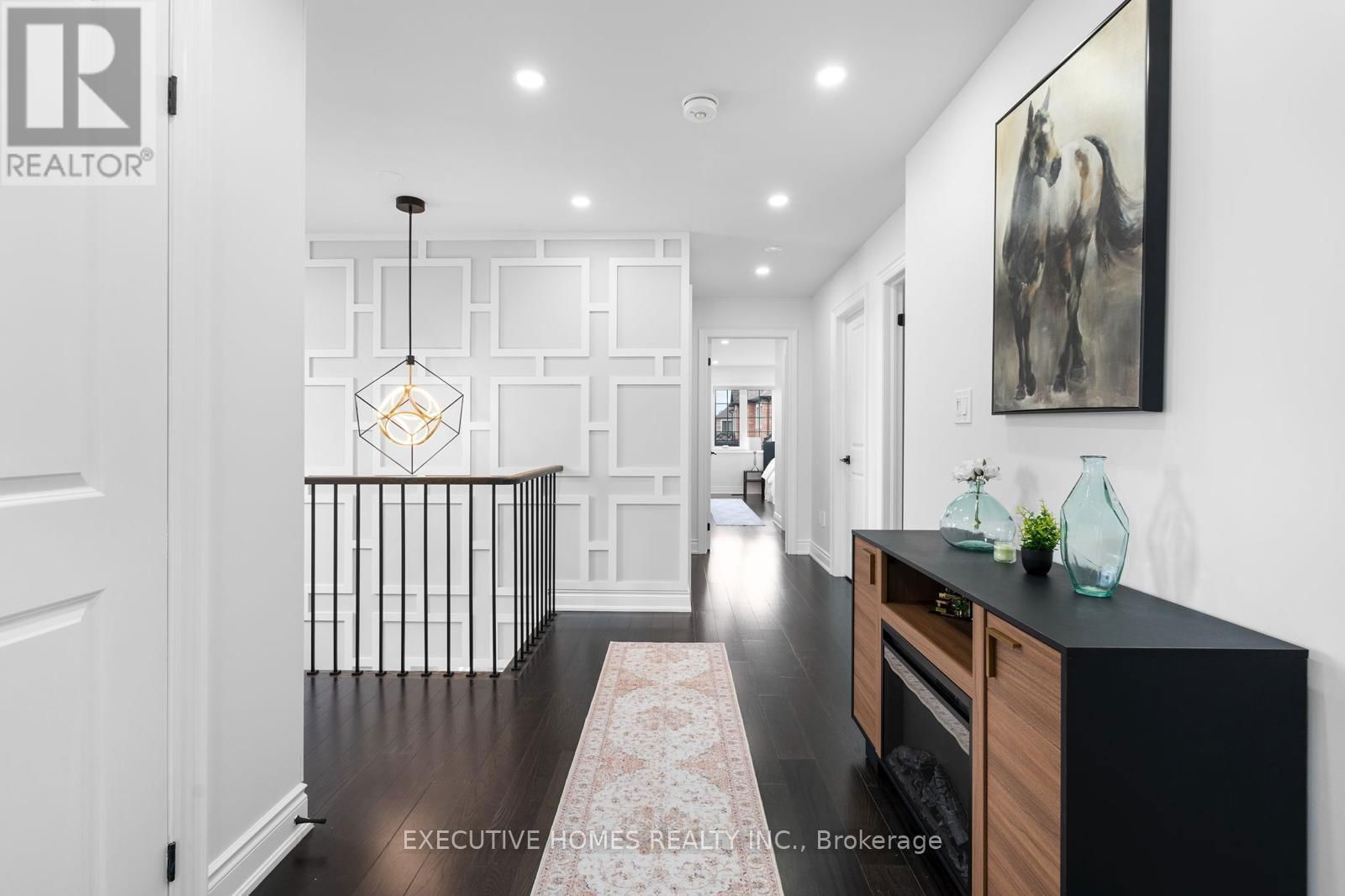 25 IXWORTH CIRCLE Image 24