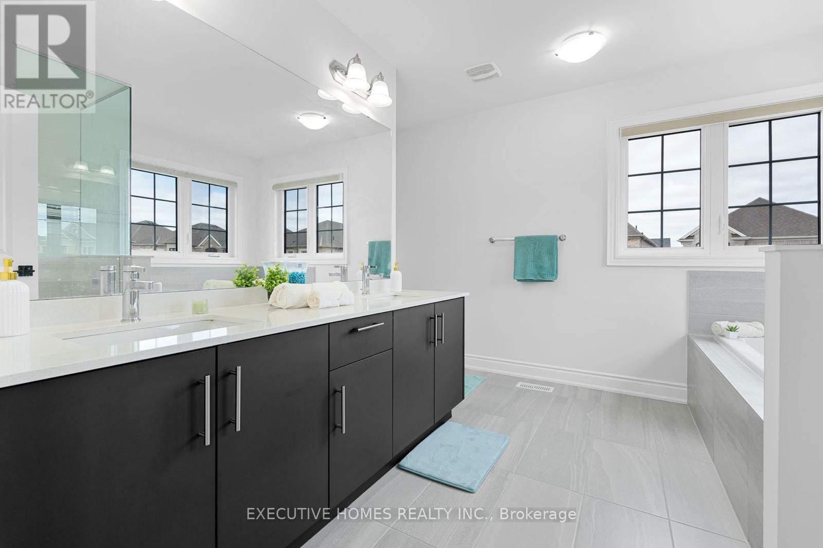 25 IXWORTH CIRCLE Image 26