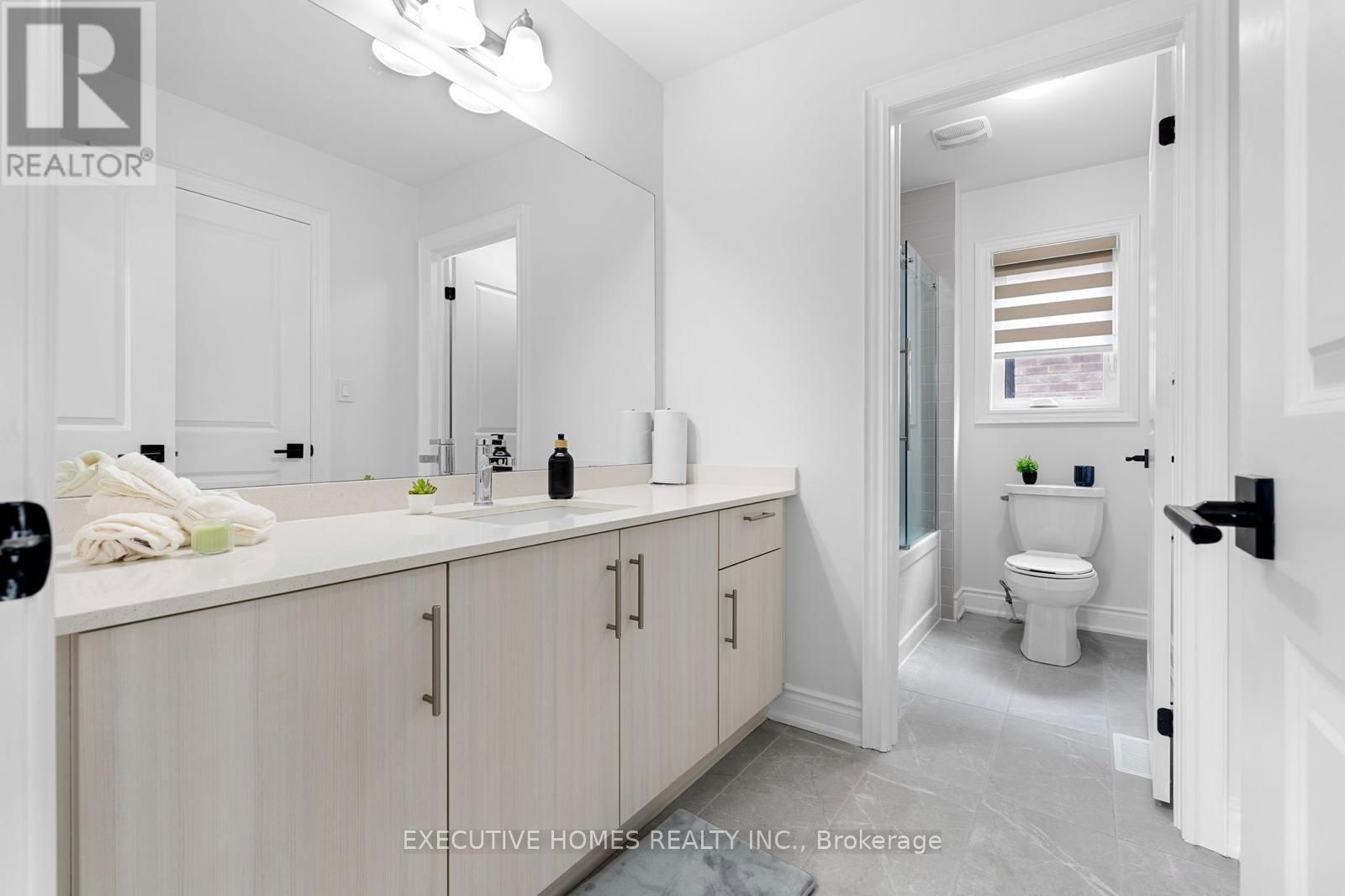 25 IXWORTH CIRCLE Image 35