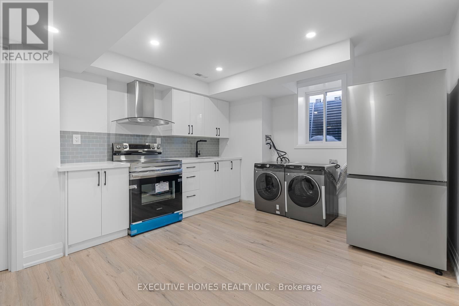 25 IXWORTH CIRCLE Image 42