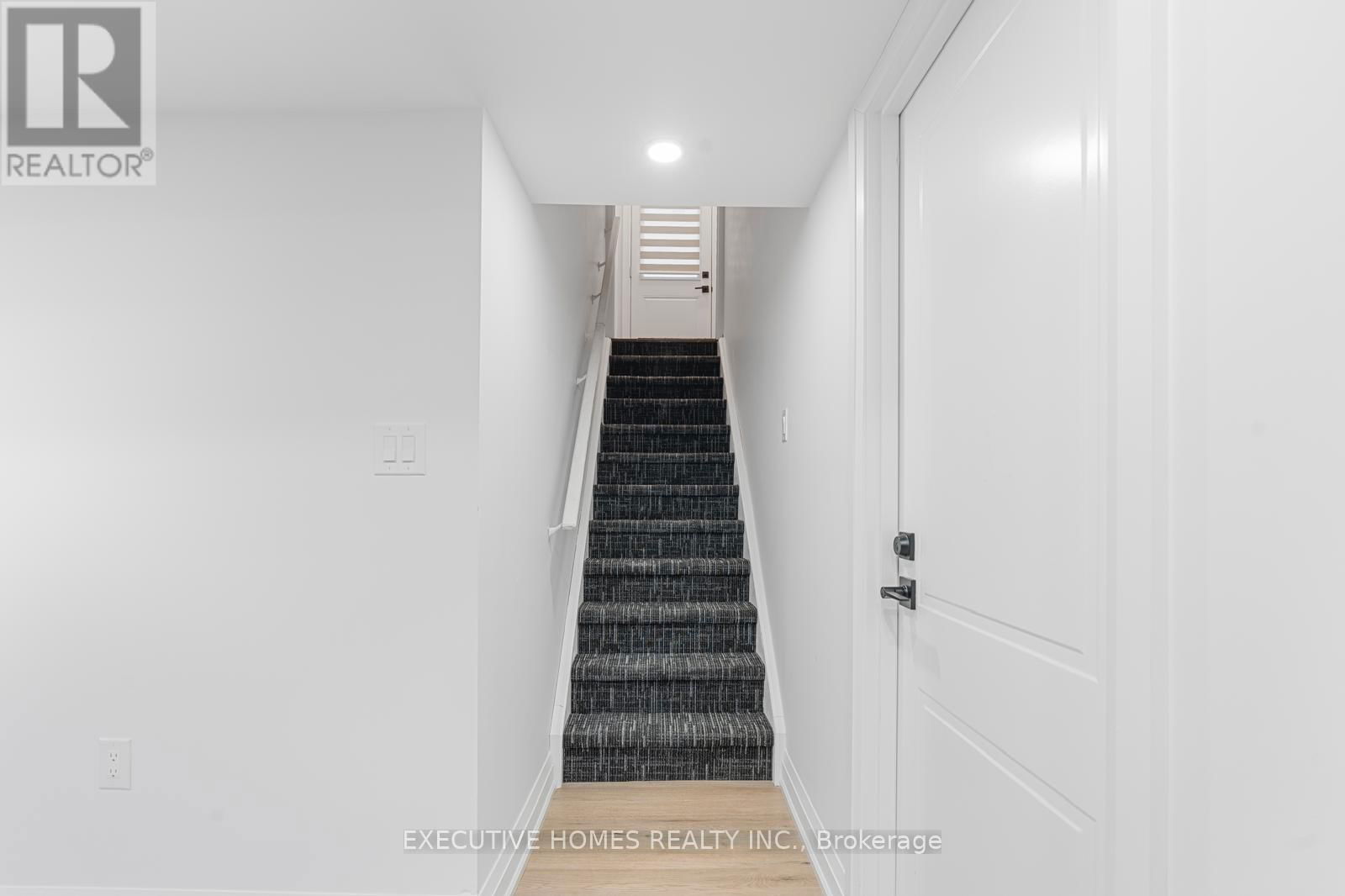 25 IXWORTH CIRCLE Image 46