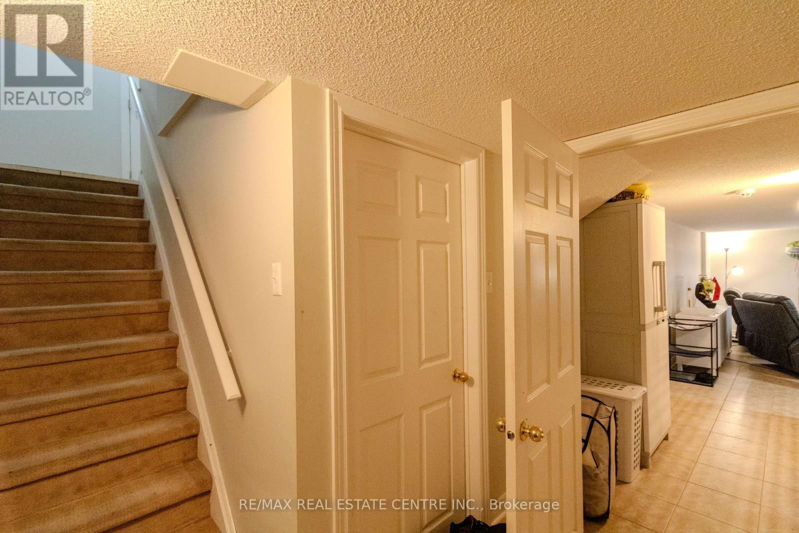 116 ROLLINGWOOD BSMT DRIVE Image 4