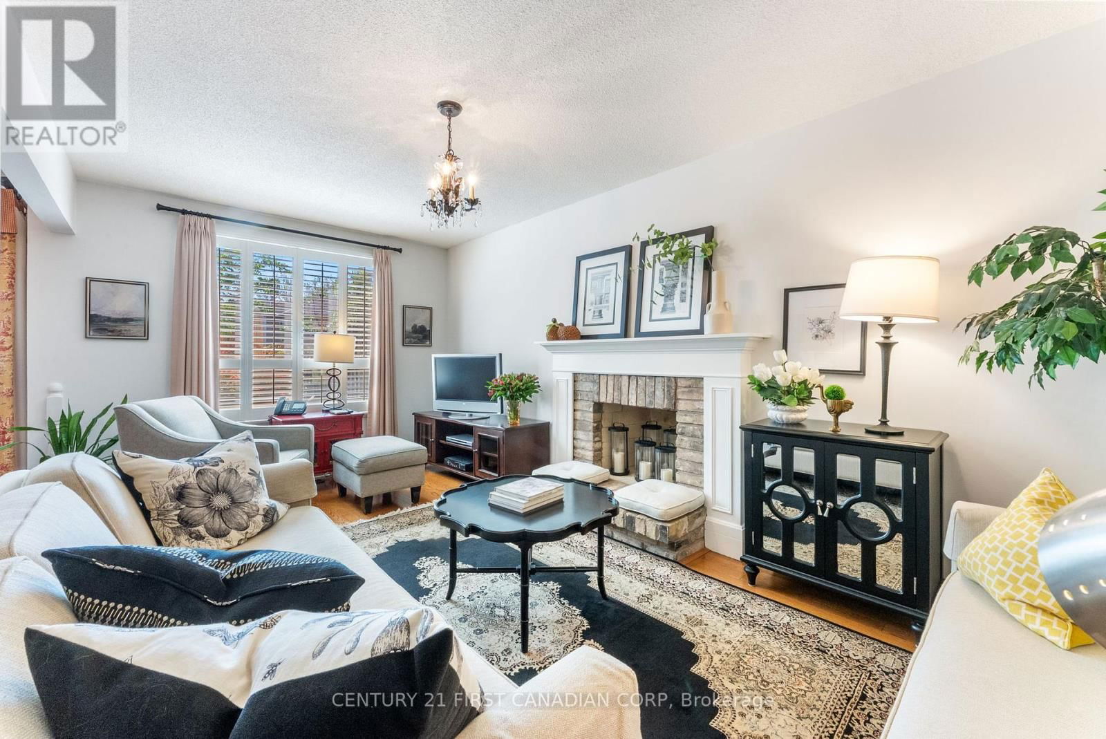 1224 NATHANIEL CRESCENT Image 14