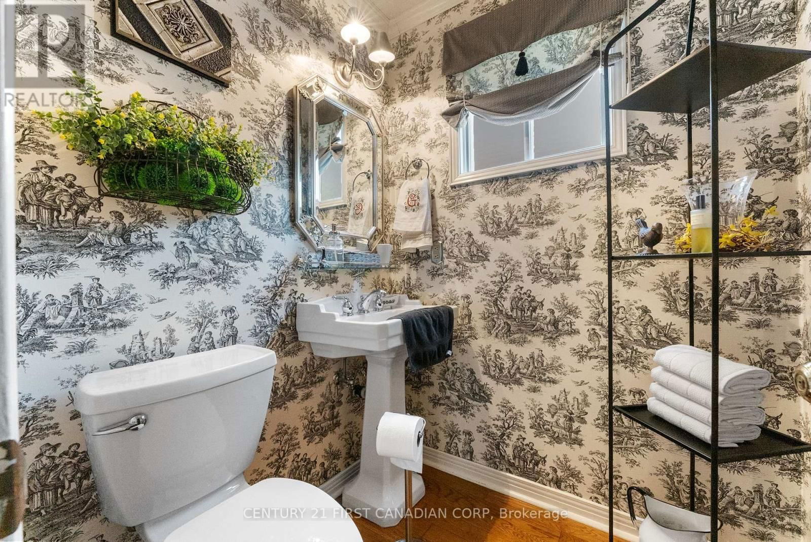 1224 NATHANIEL CRESCENT Image 15