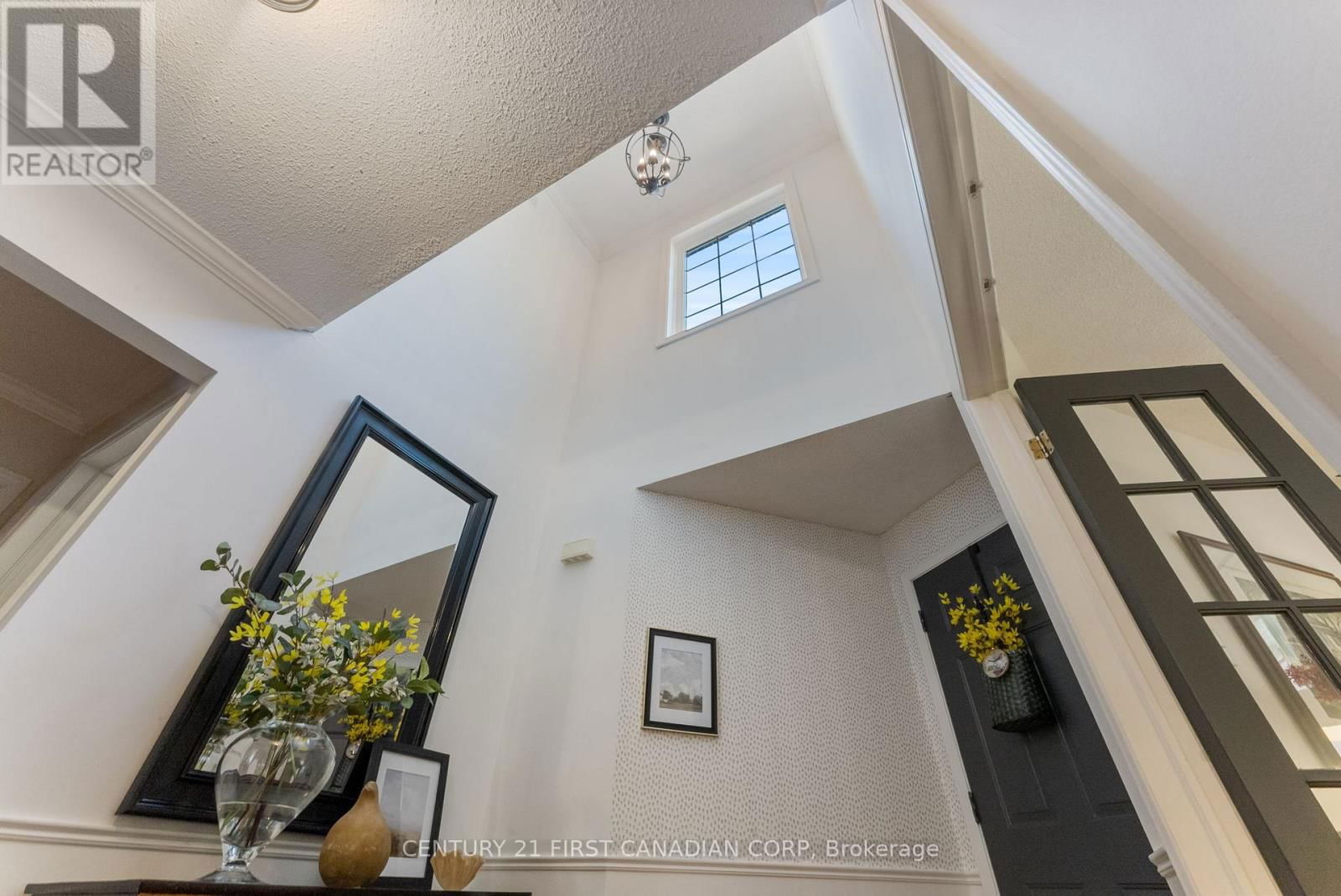 1224 NATHANIEL CRESCENT Image 3