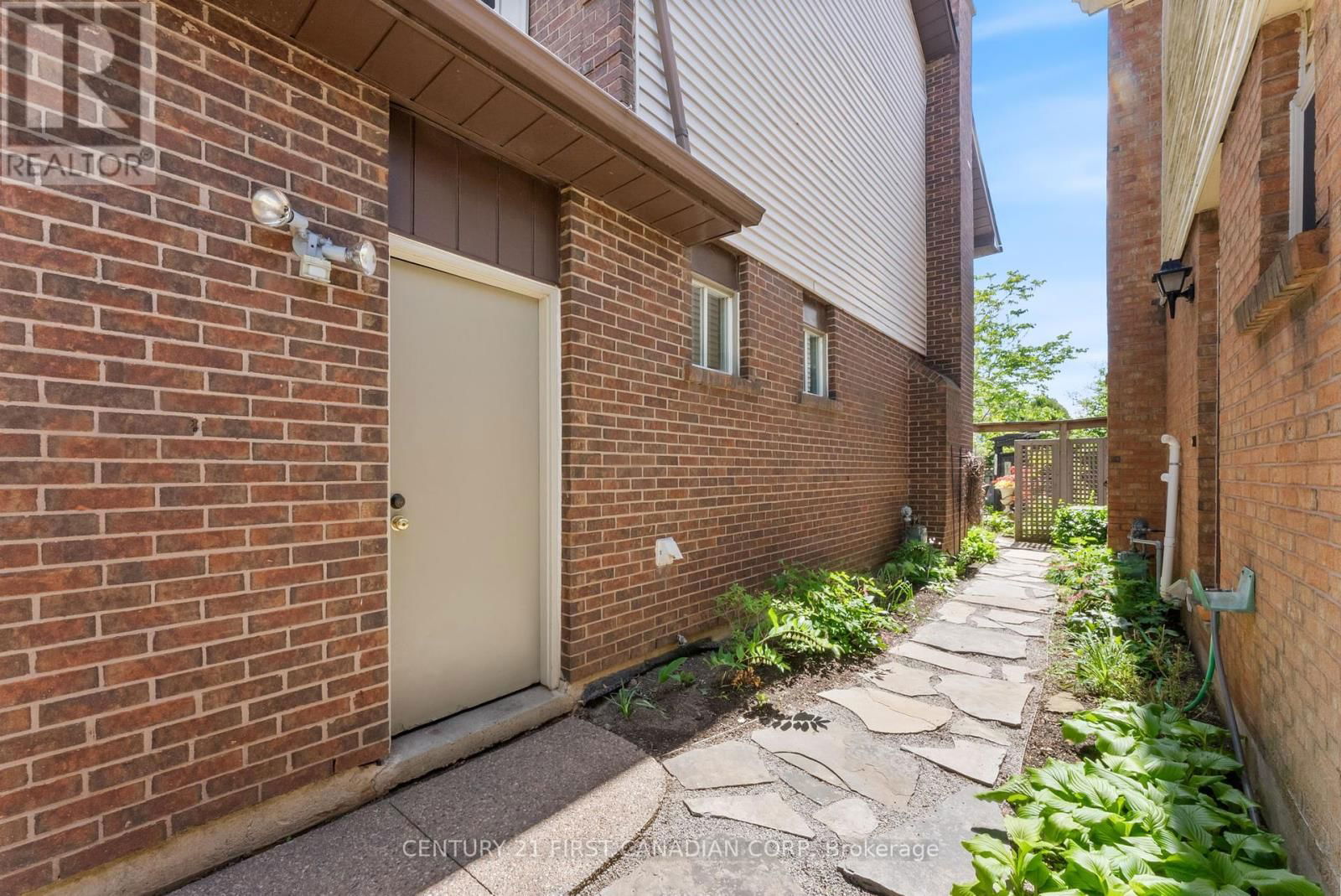 1224 NATHANIEL CRESCENT Image 35