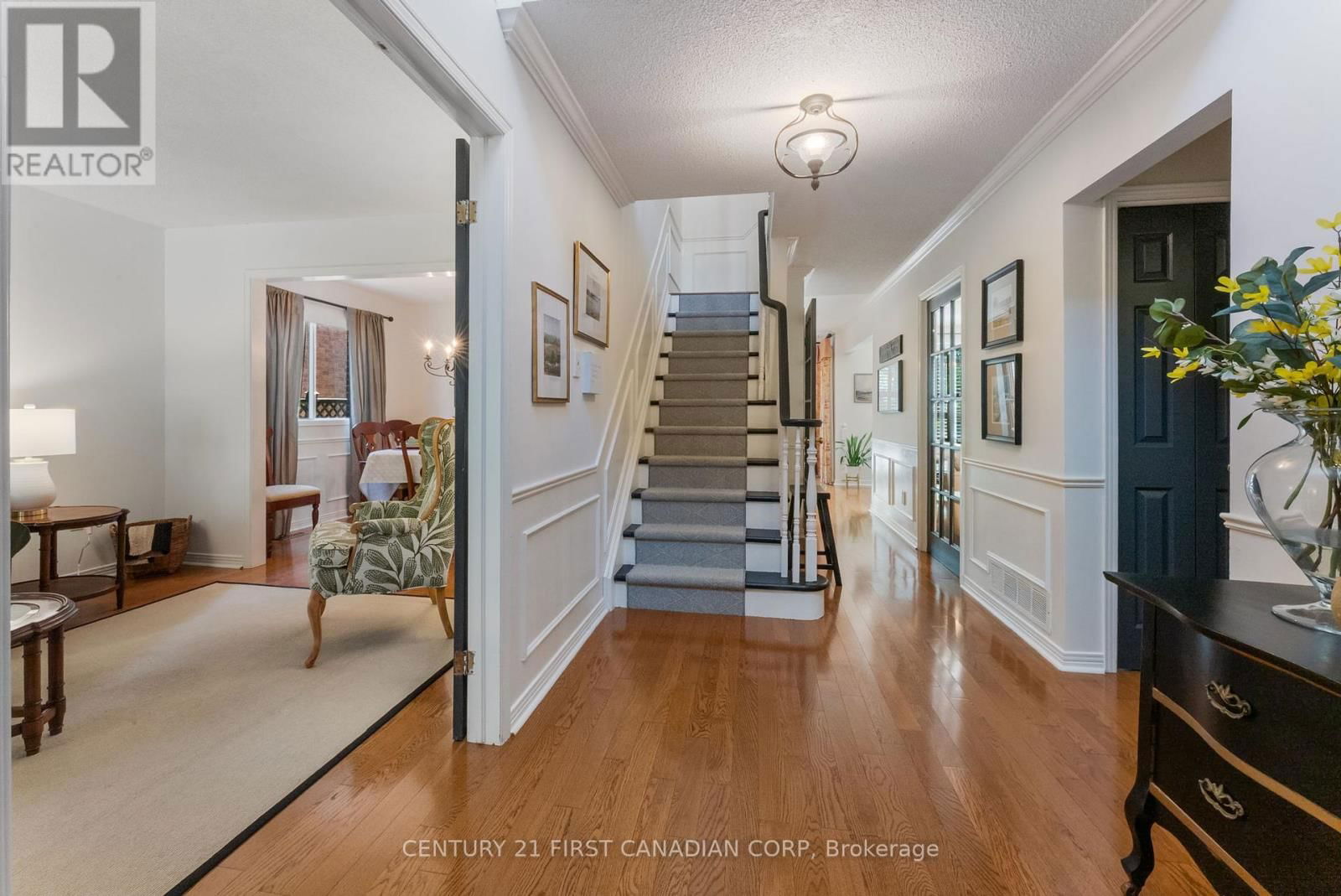 1224 NATHANIEL CRESCENT Image 4