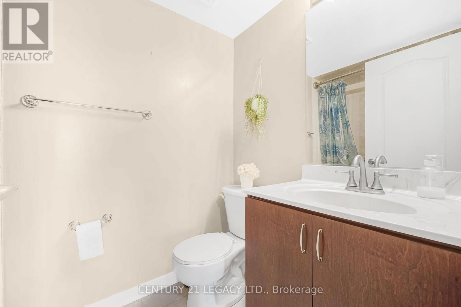 1307 - 8 DAYSPRING CIRCLE Image 21