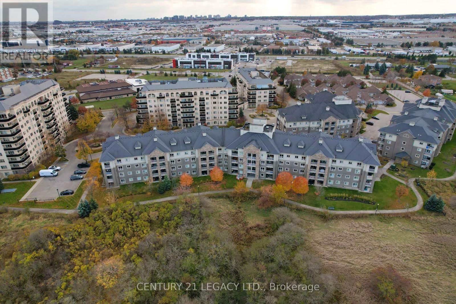 1307 - 8 DAYSPRING CIRCLE Image 33