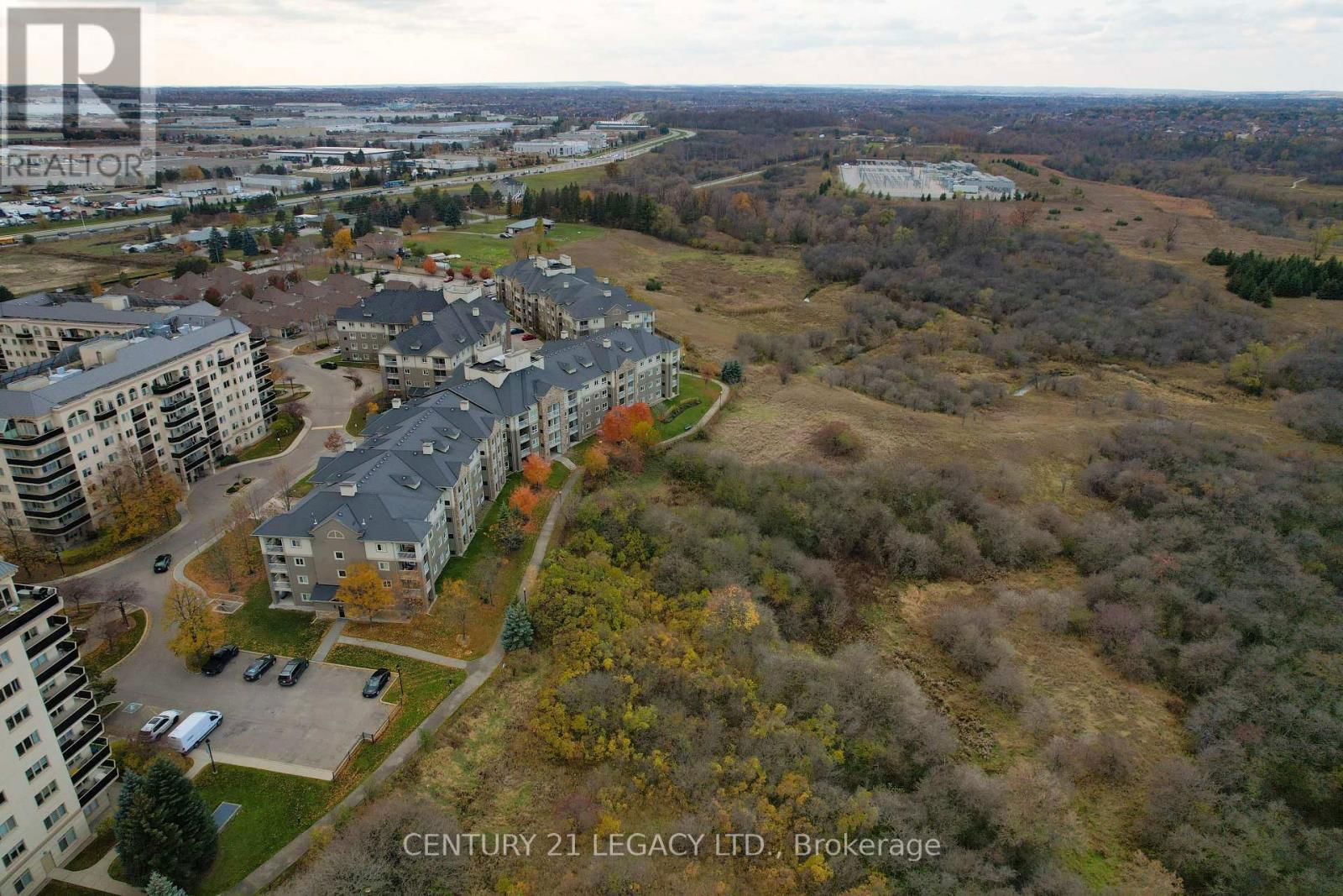 1307 - 8 DAYSPRING CIRCLE Image 35