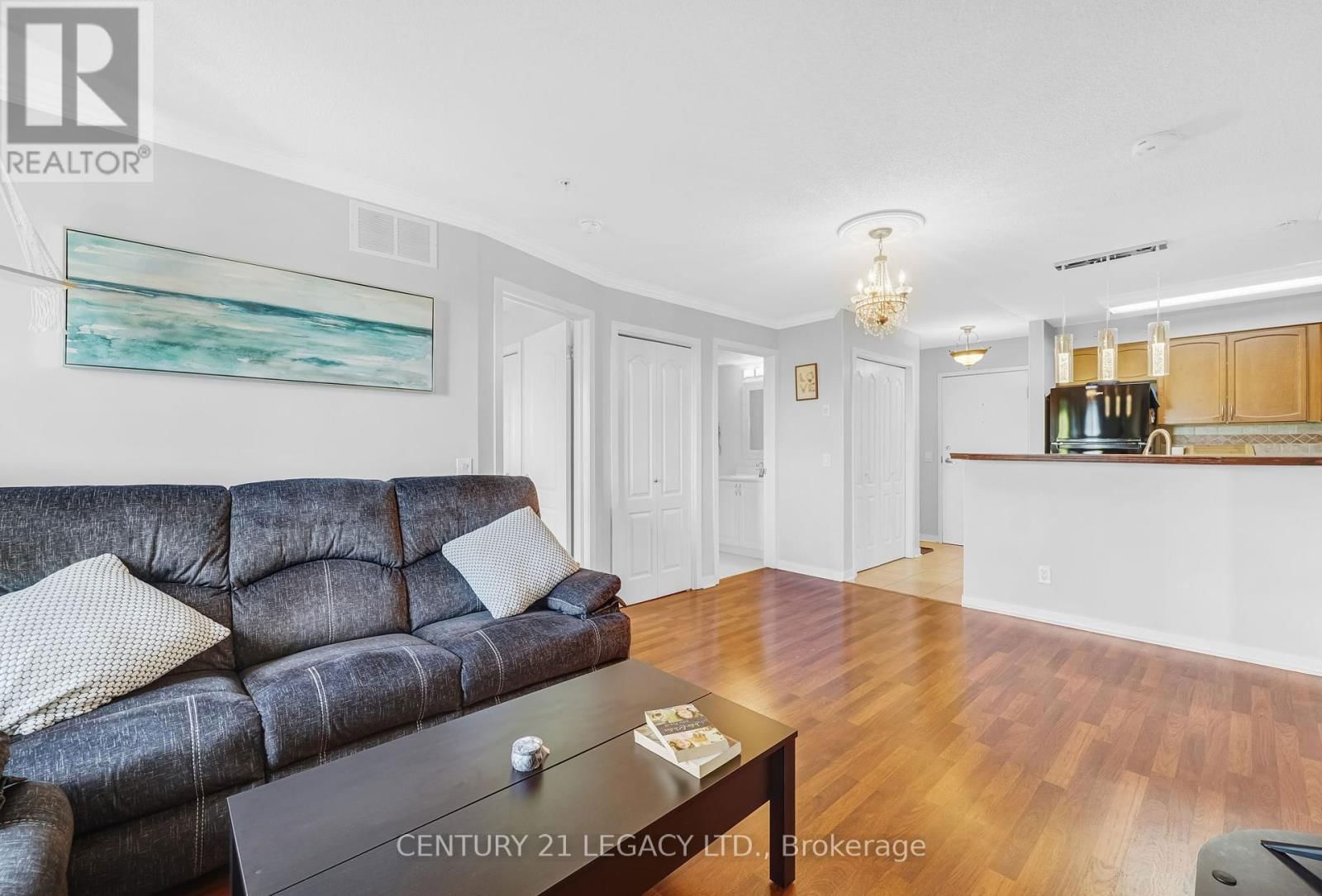 1307 - 8 DAYSPRING CIRCLE Image 7