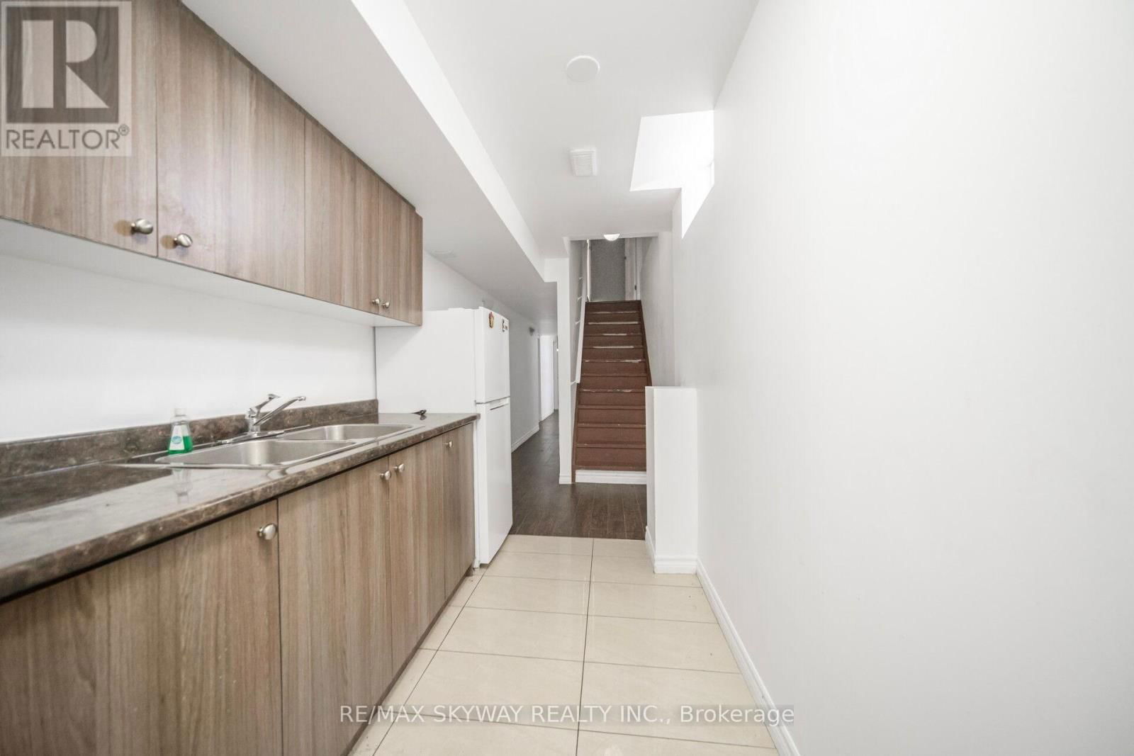 22 EDSEL ROAD Image 31