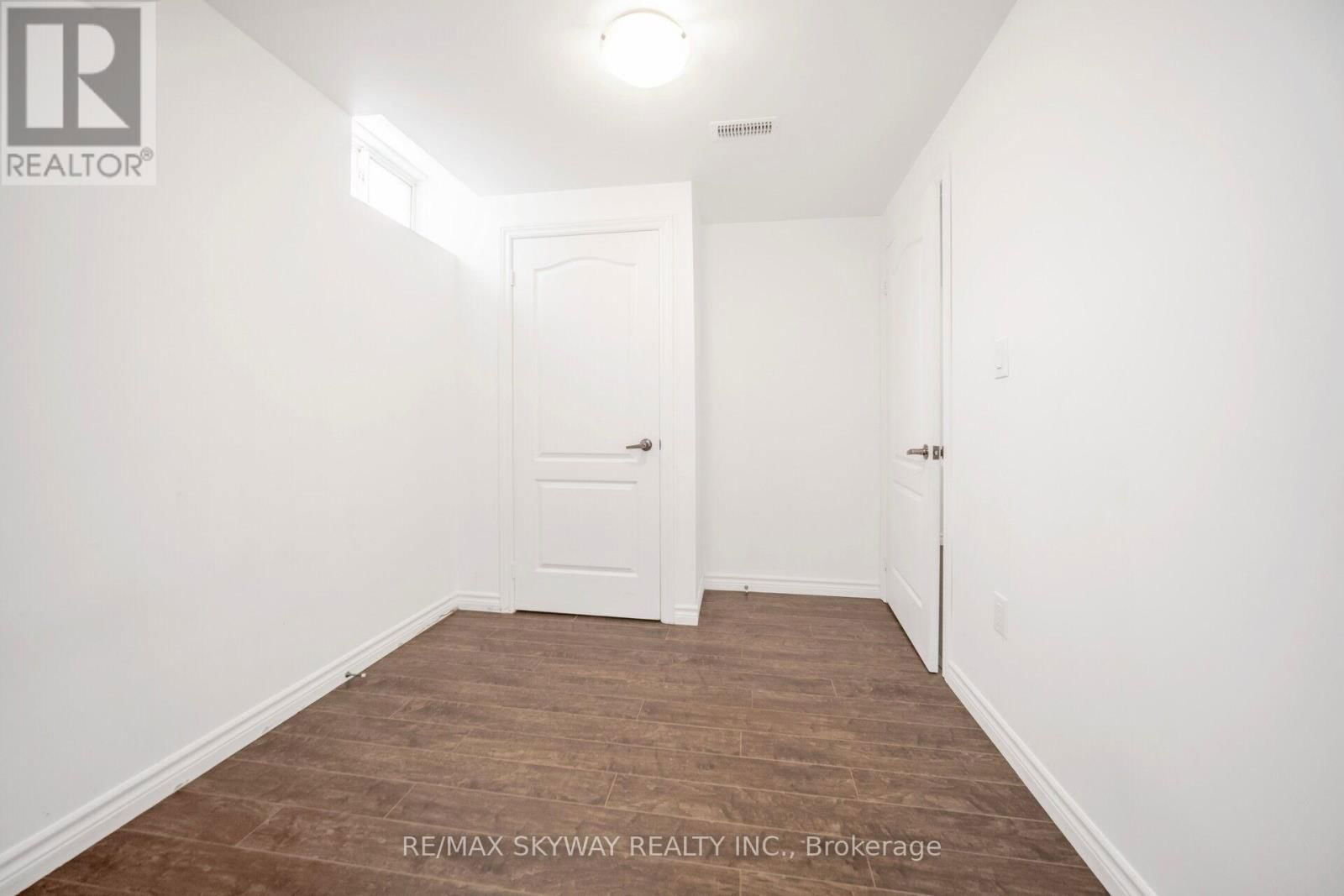 22 EDSEL ROAD Image 36