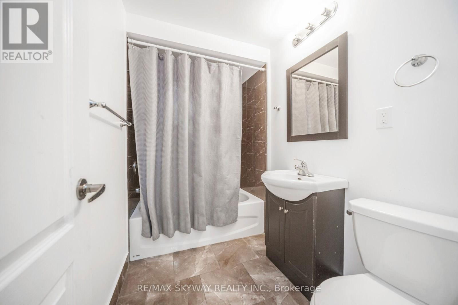 22 EDSEL ROAD Image 38