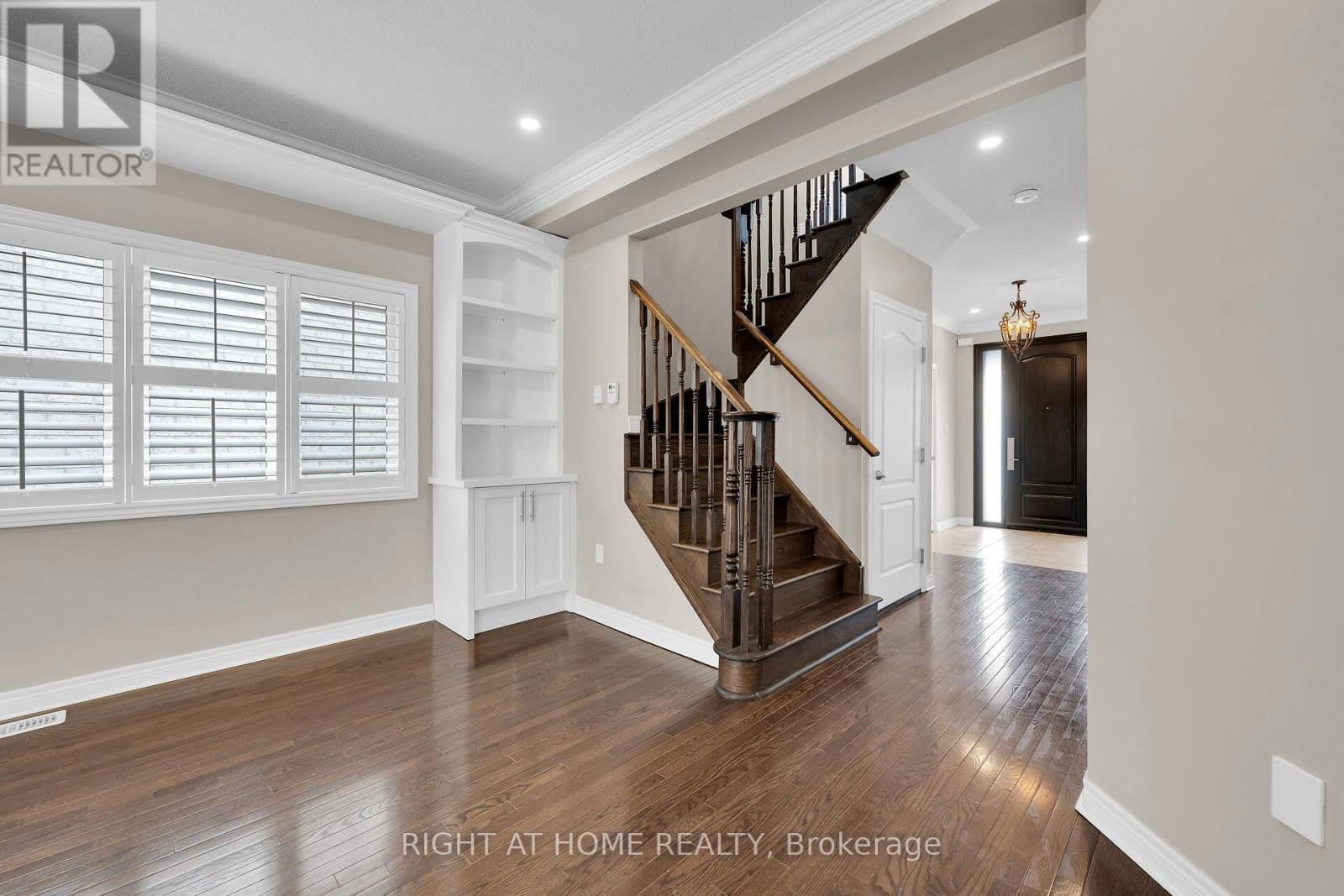 1445 LAURIER AVENUE Image 17