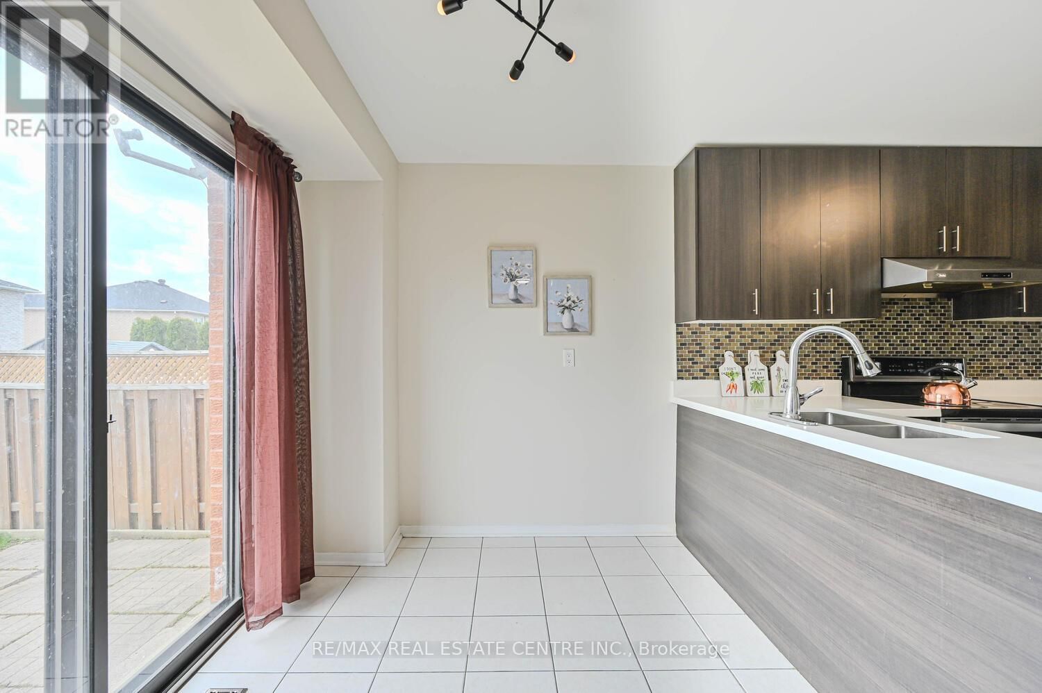 10 STALBRIDGE AVENUE Image 14