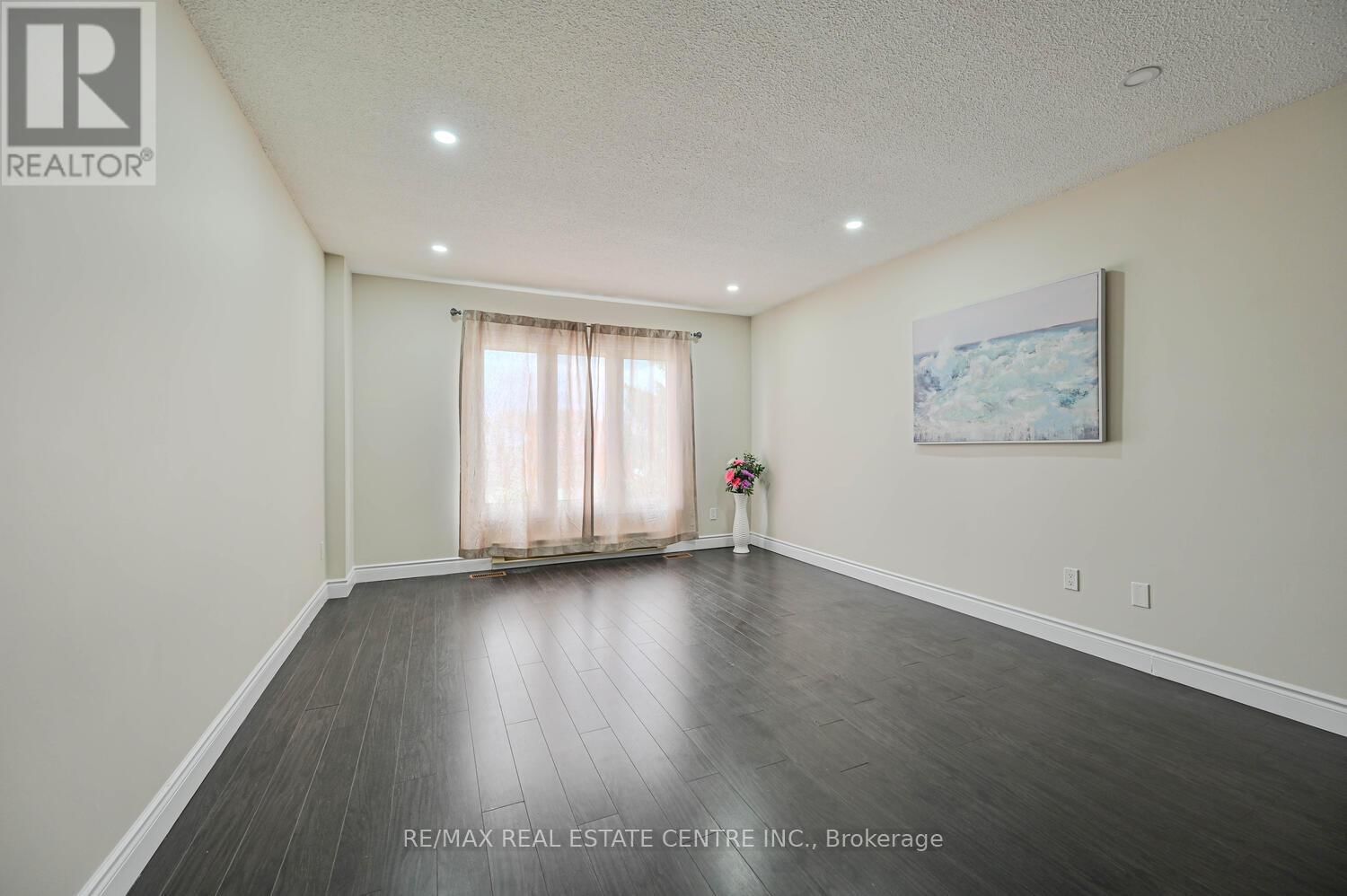 10 STALBRIDGE AVENUE Image 36