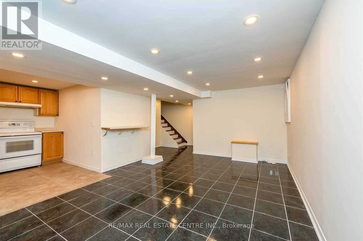 10 STALBRIDGE AVENUE Image 41