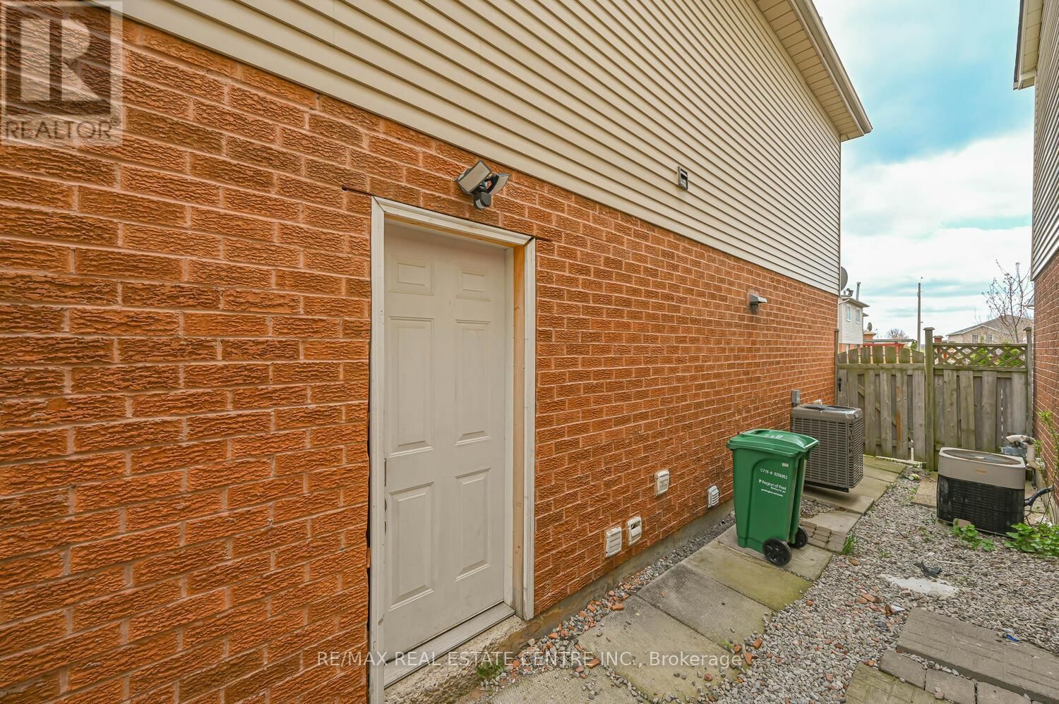 10 STALBRIDGE AVENUE Image 46