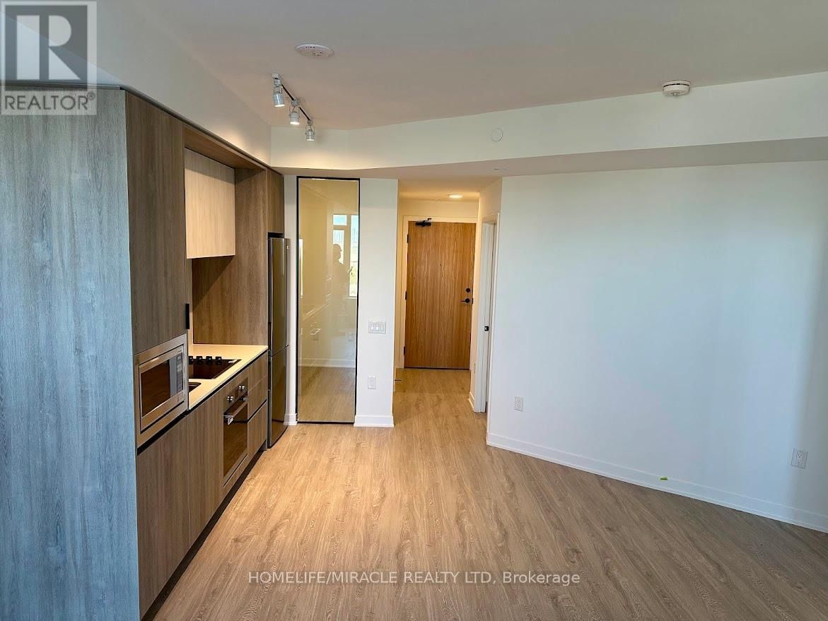 401 - 2495 EGLINTON AVENUE Image 5