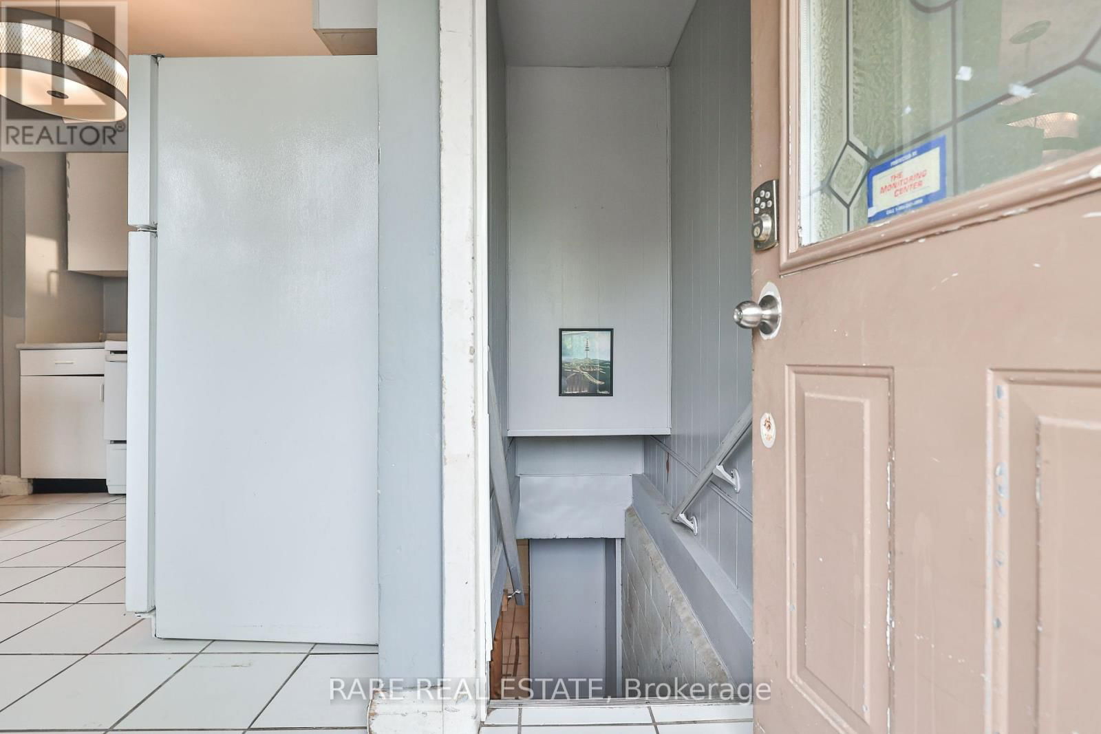 178 ANGELENE STREET Image 14