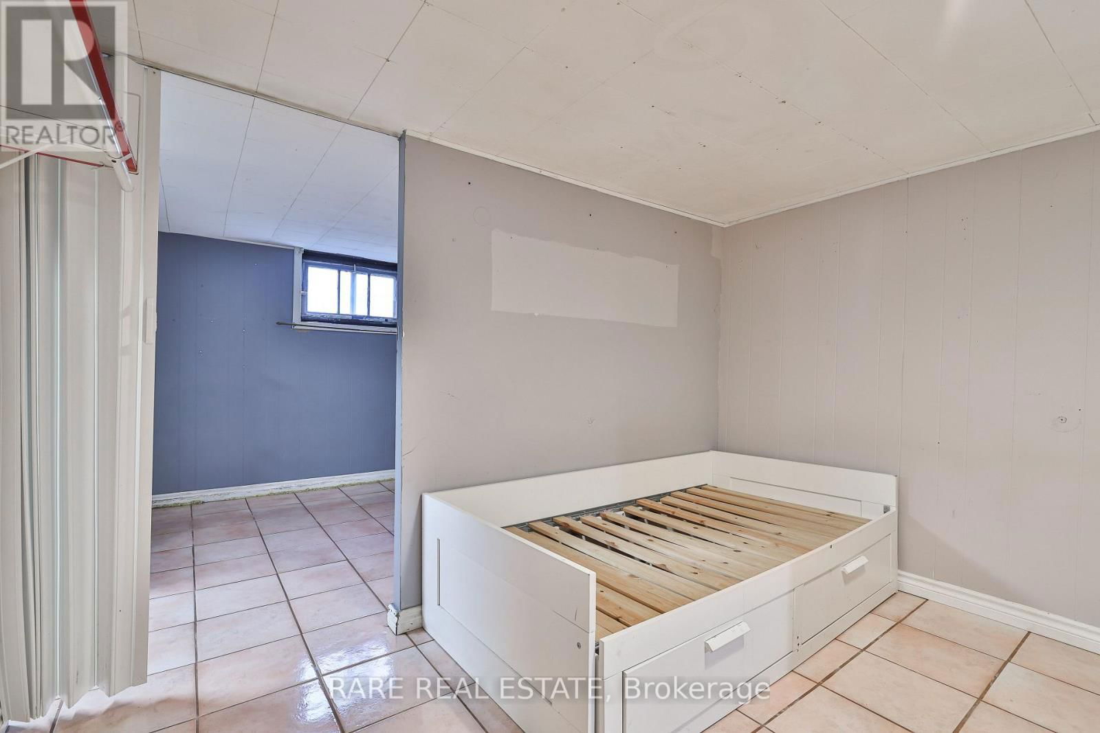 178 ANGELENE STREET Image 17