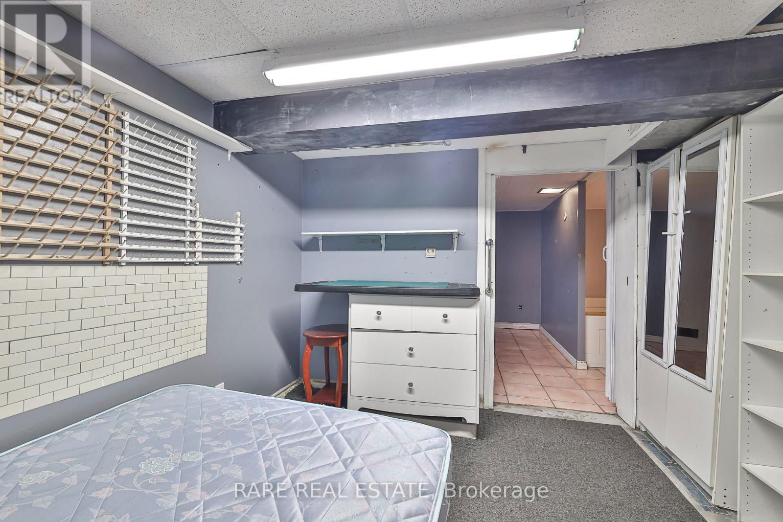 178 ANGELENE STREET Image 22
