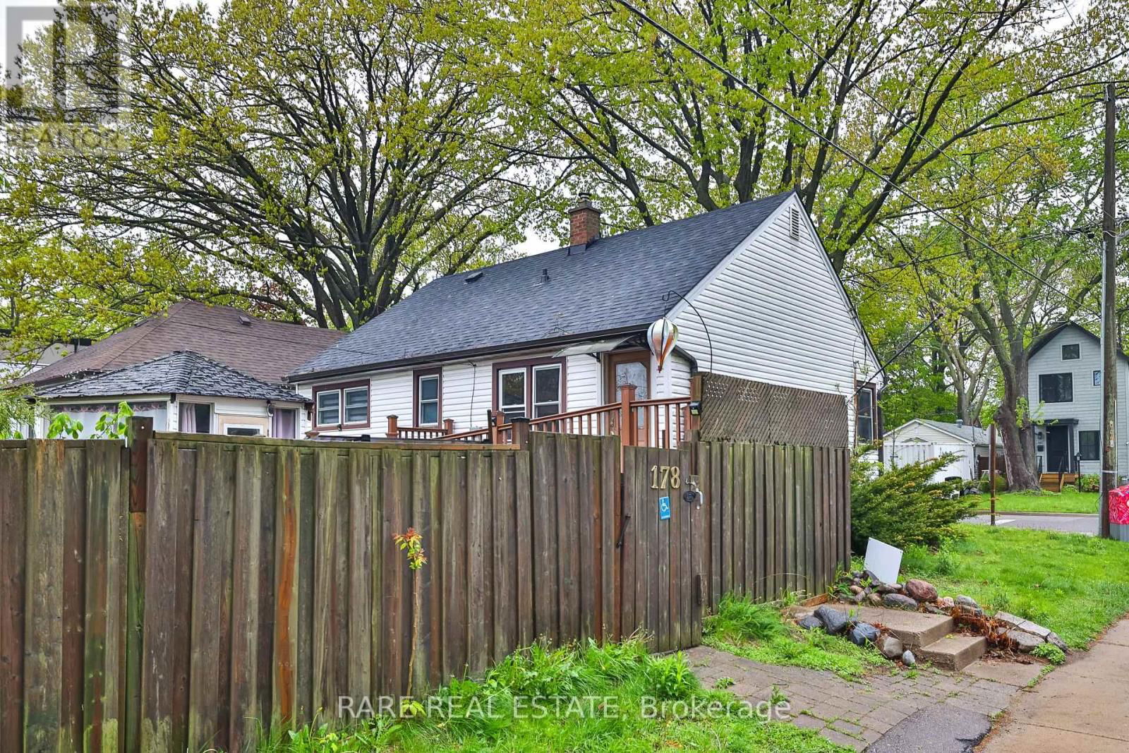 178 ANGELENE STREET Image 27
