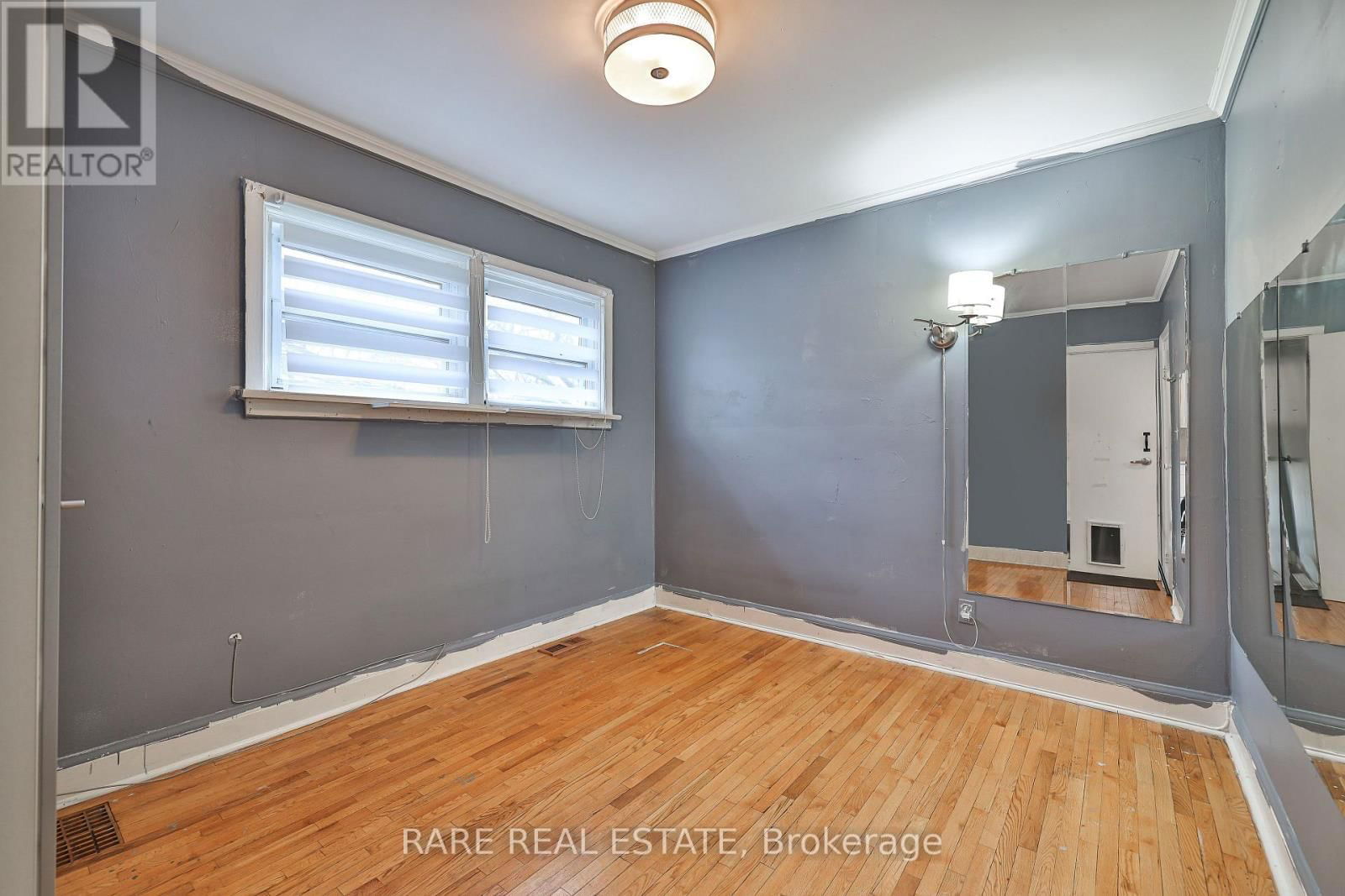 178 ANGELENE STREET Image 7