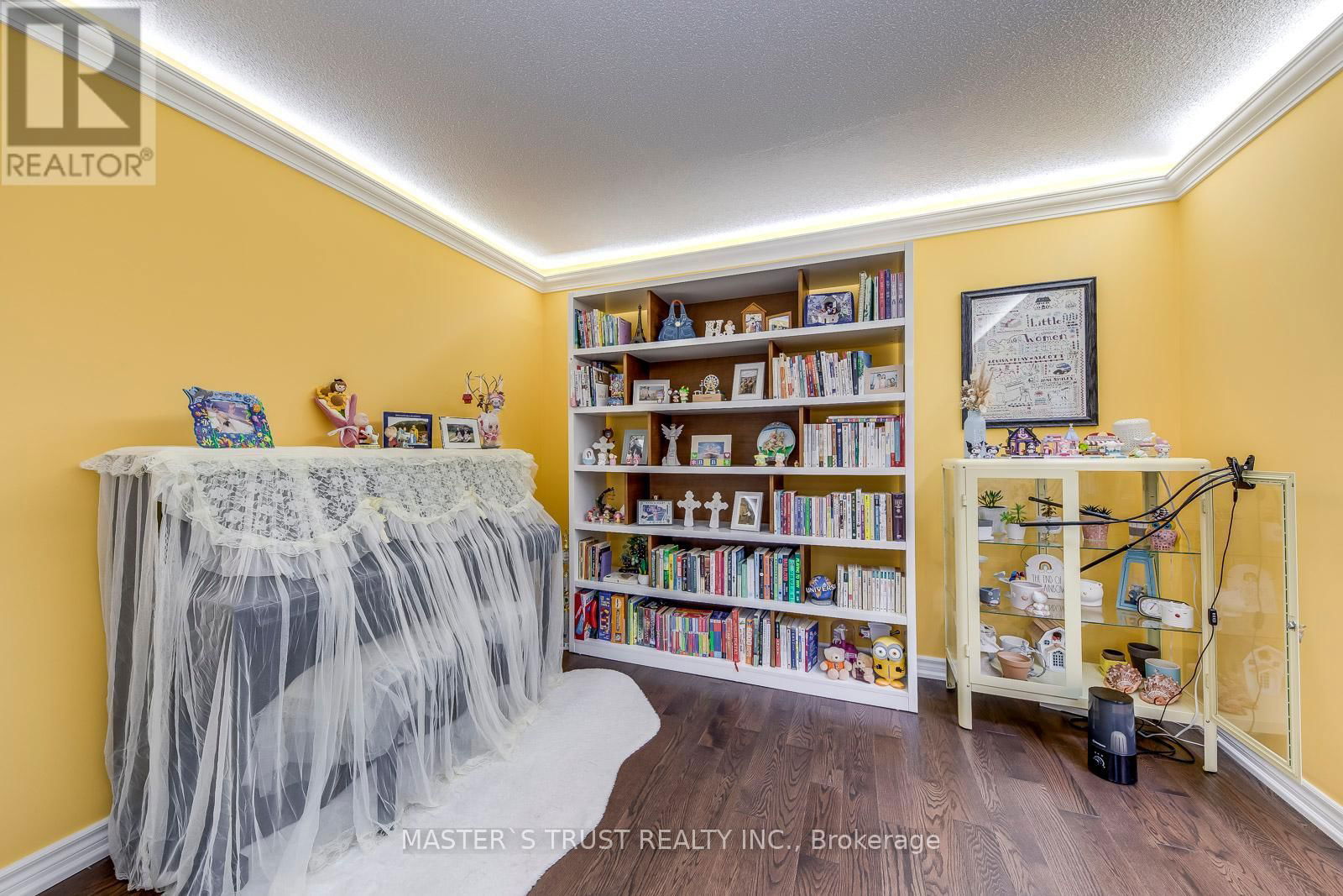 5428 EDENCROFT CRESCENT Image 8
