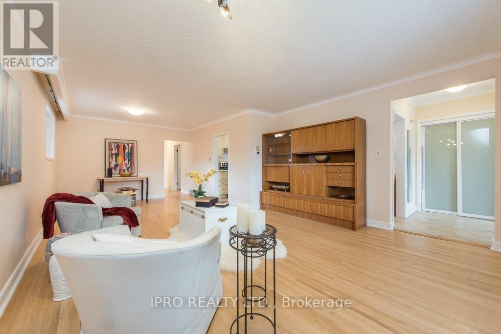 1239 SILVER SPEAR ROAD Image 16
